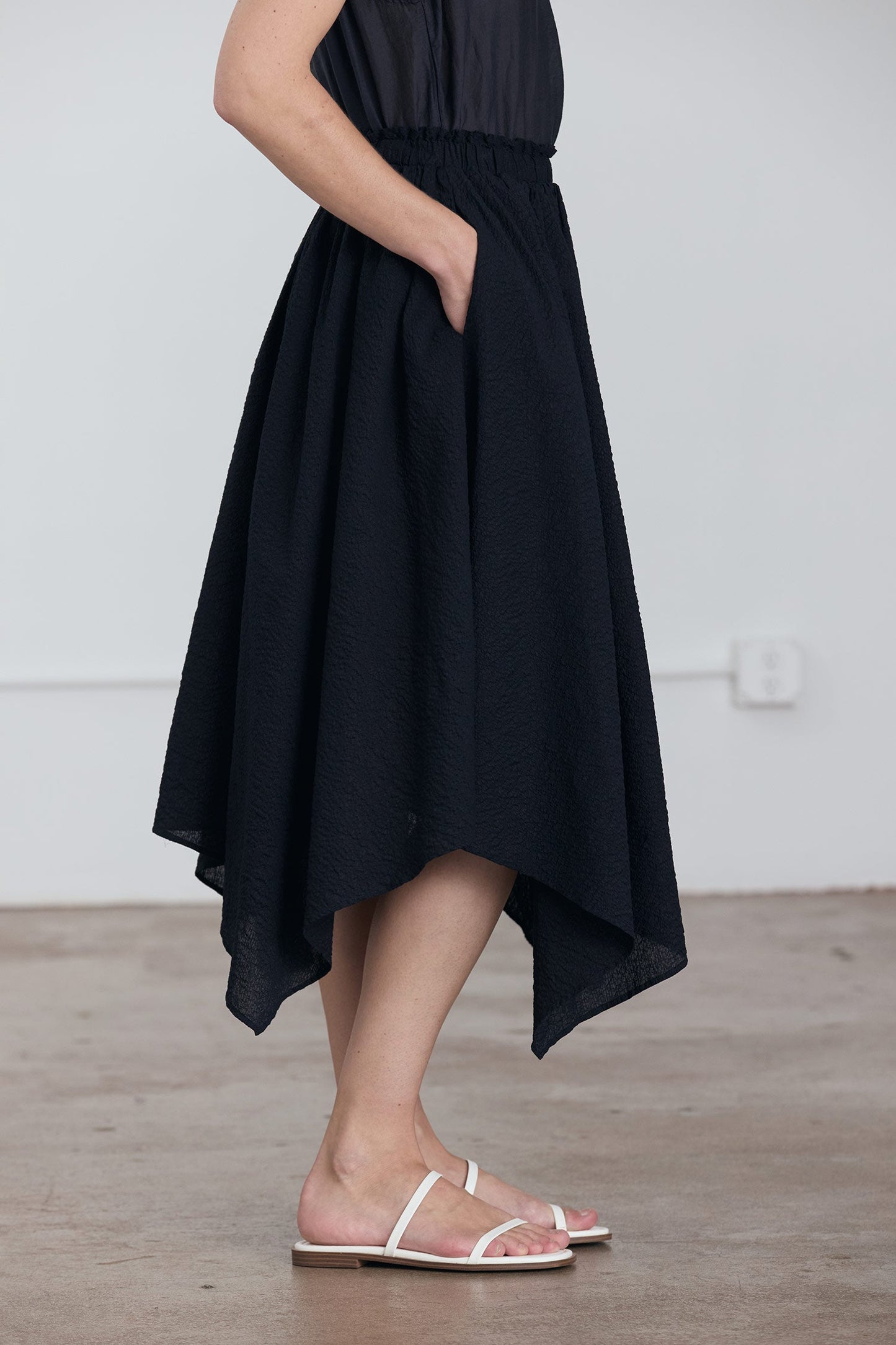 PAPER SKIRT / MIDNIGHT