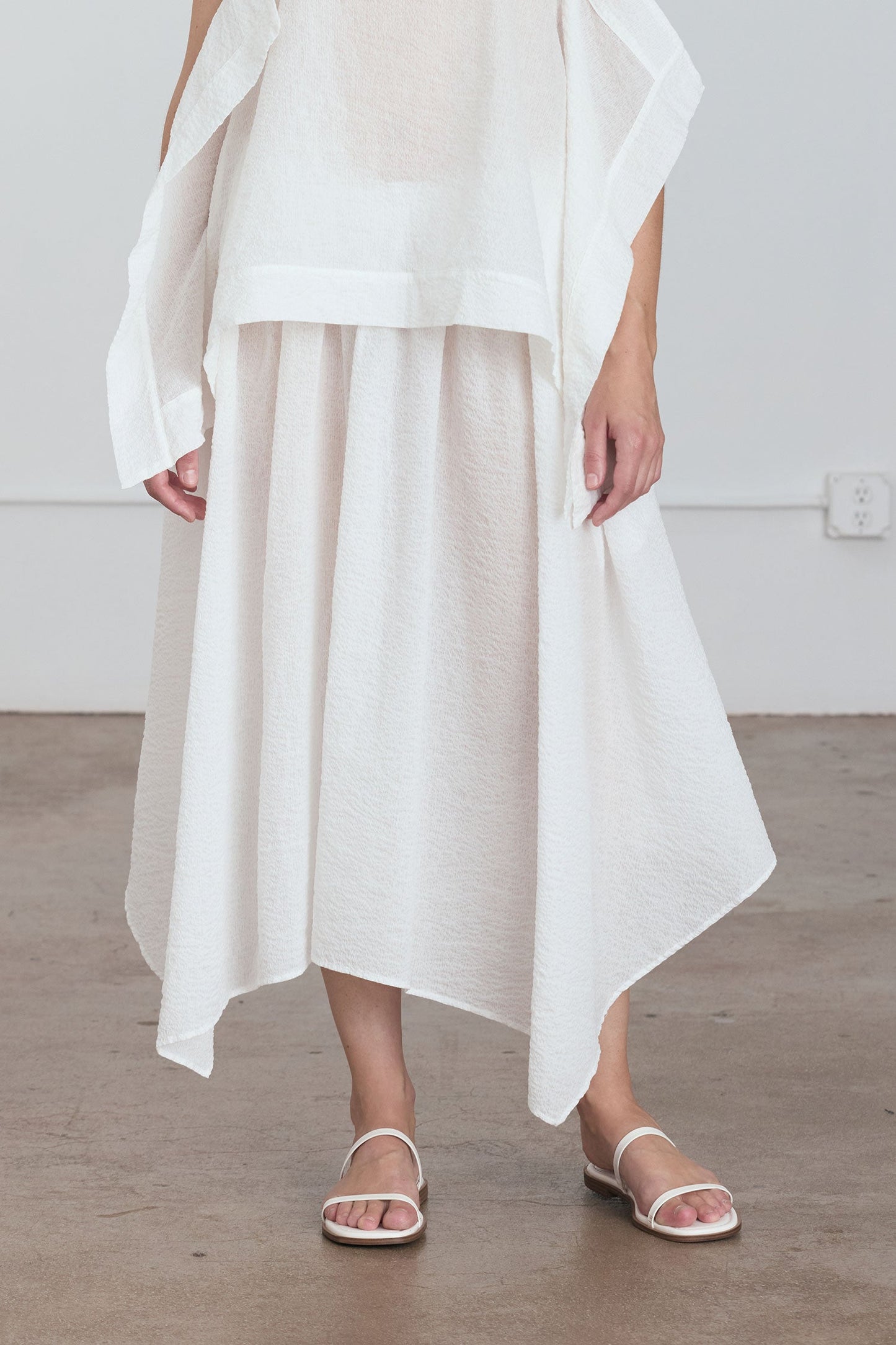 PAPER SKIRT / WHITE