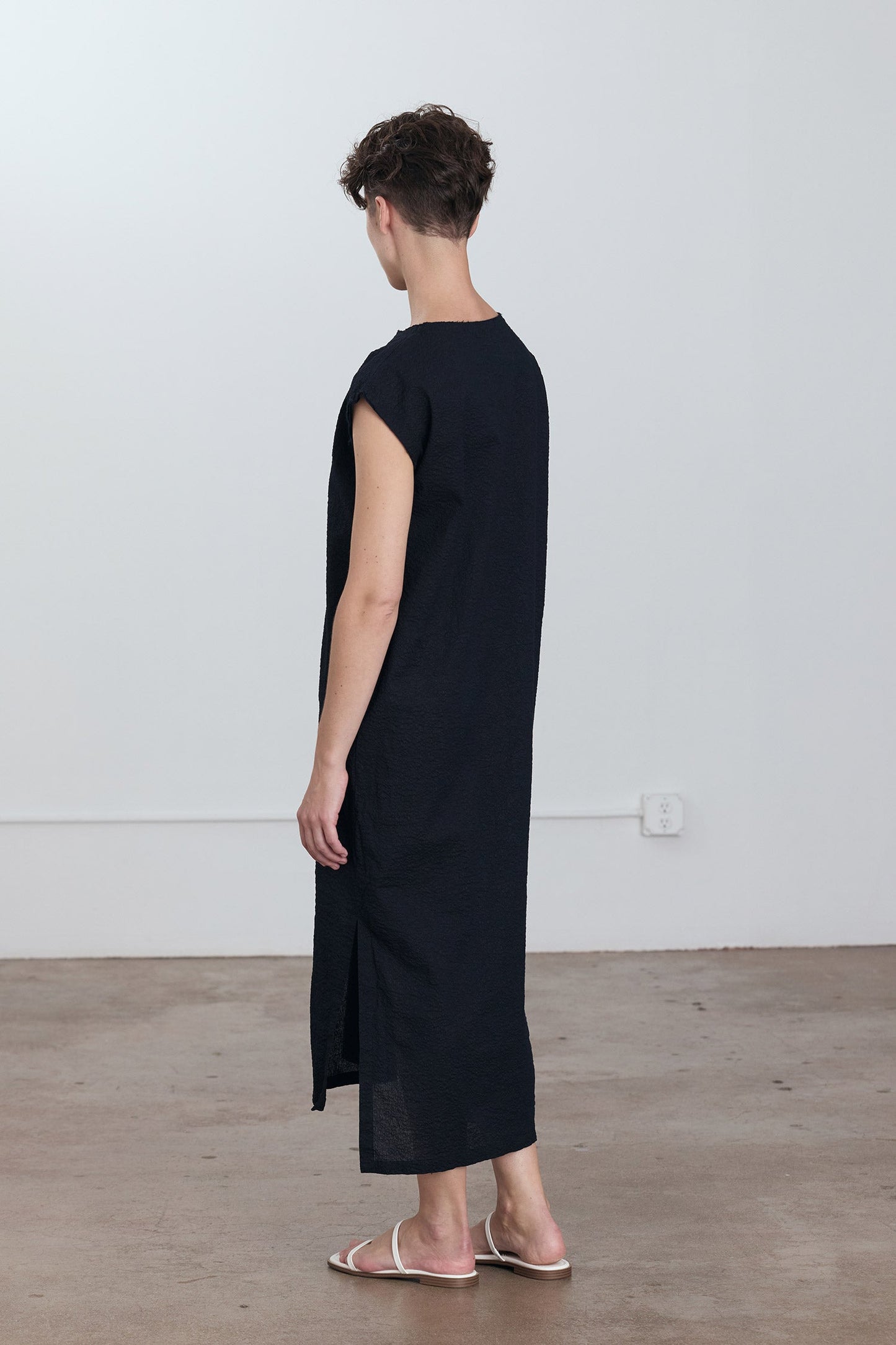 NO SLEEVE DRESS / MIDNIGHT