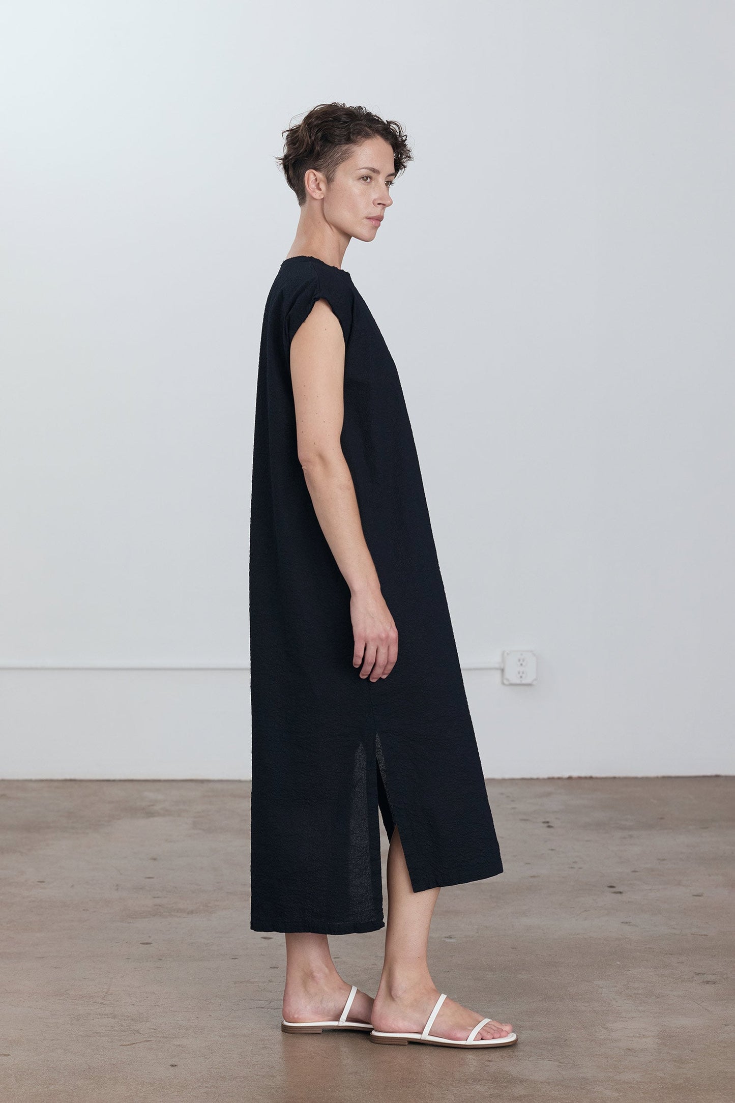 NO SLEEVE DRESS / MIDNIGHT