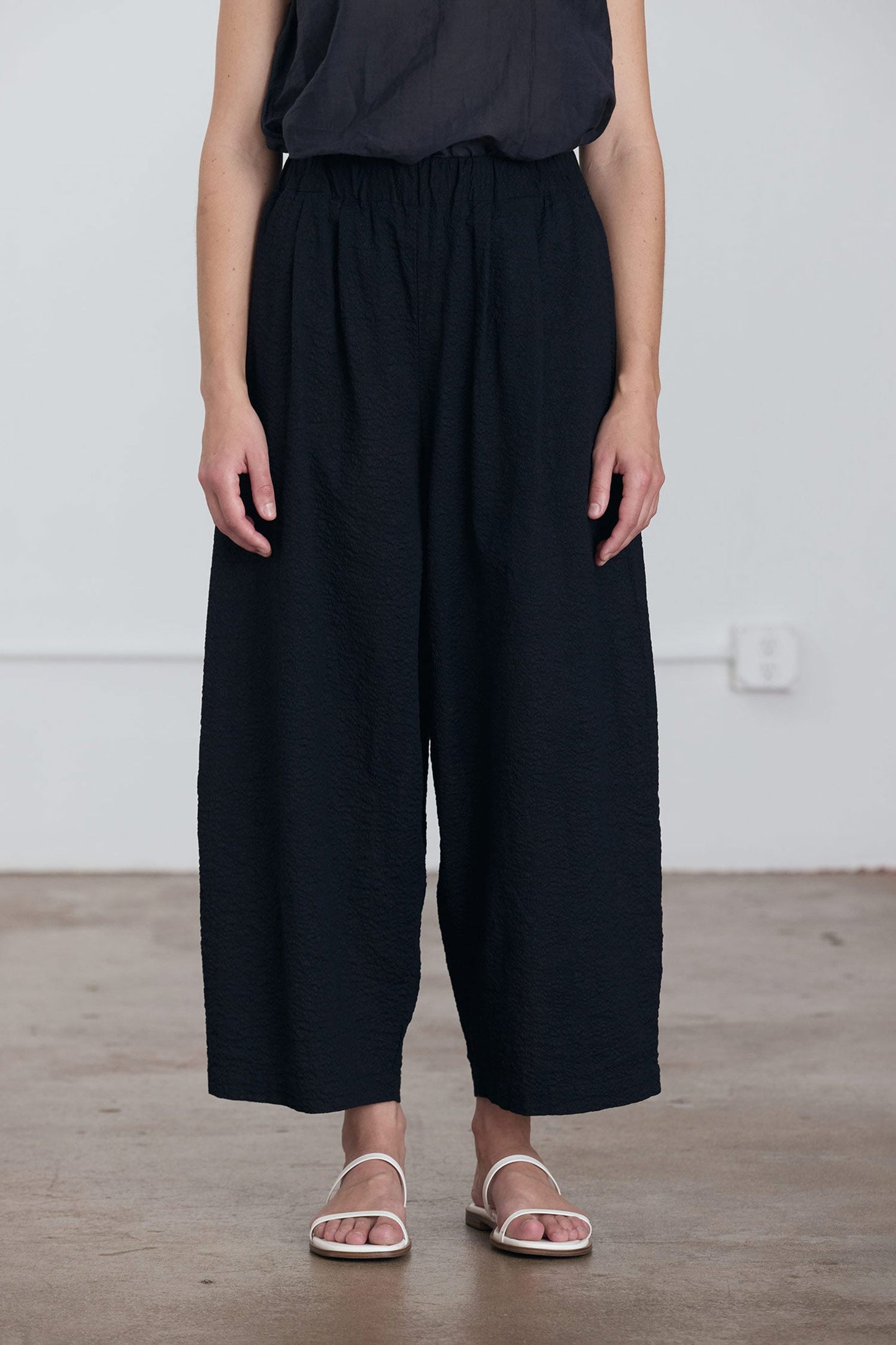 WIDE PANTS / MIDNIGHT