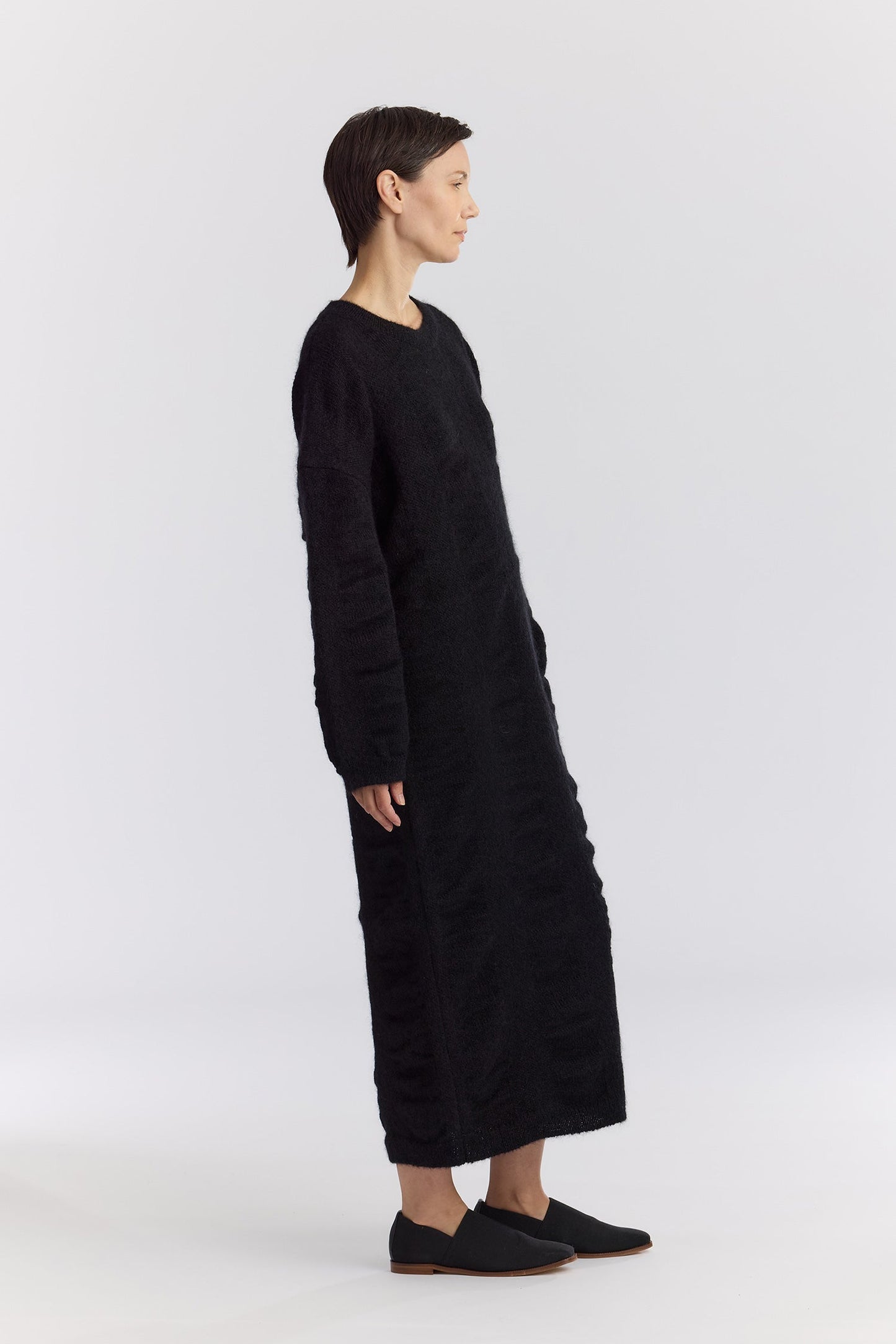 WATERFALL KNIT DRESS / BLACK