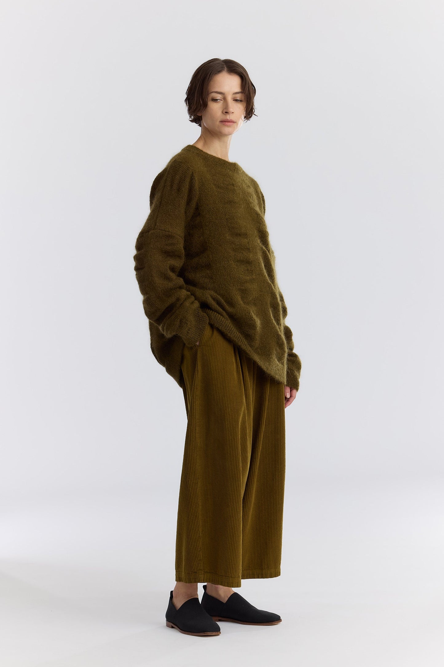 WATERFALL OVERSIZED SWEATER / DK. OLIVE