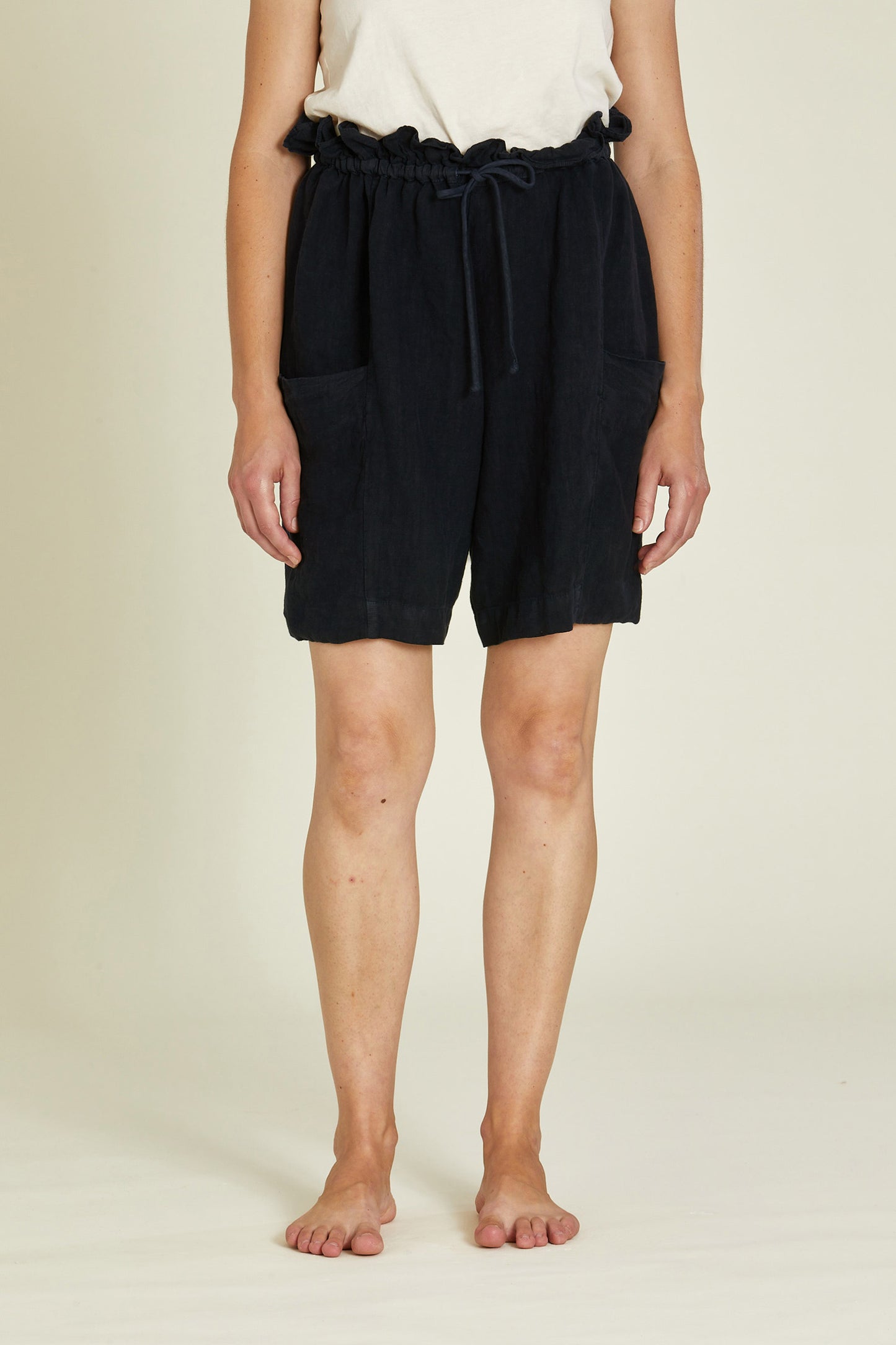 LINEN PARACHUTE SHORTS / BLACK / L-PS18
