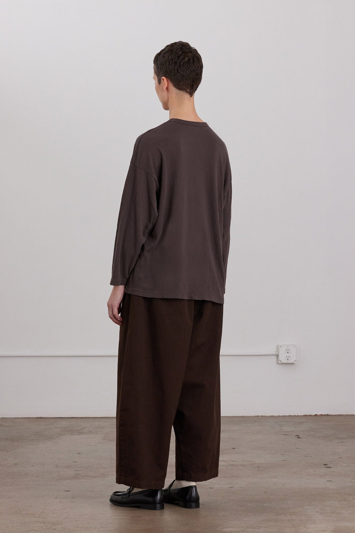 ORGANIC COTTON LOOSE FIT LONG SLEEVE / DK. CACAO