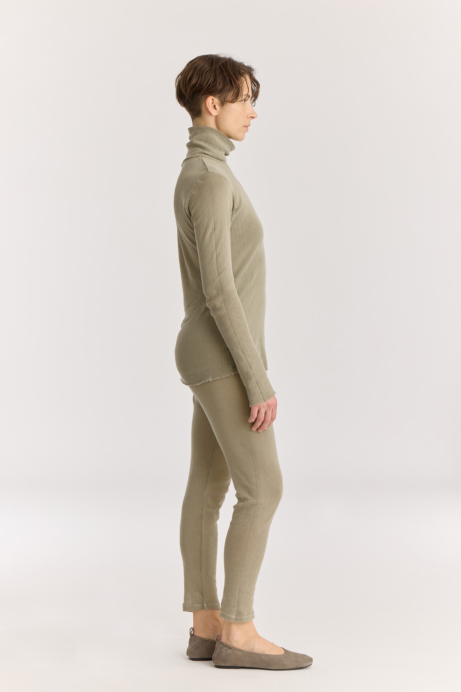 MESH LEGGINGS / LIMESTONE
Elasticized waistband
100% cotton mesh
Cold machine or hand wash, tumble dry low in a mesh bag or dry flat, no bleach
Style Number: MC-LG05
Regular fit
MADE IN USA