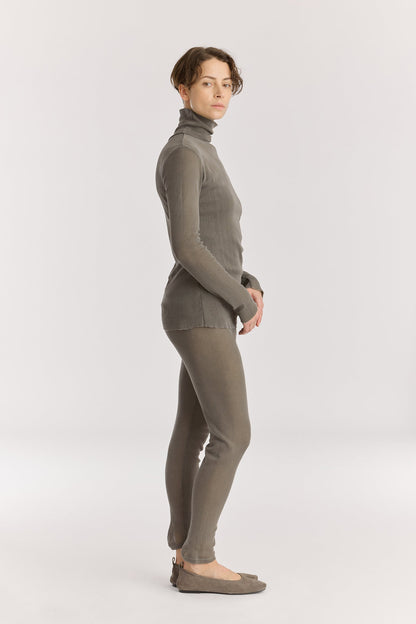MESH LEGGINGS / DK. STONE
Elasticized waistband
100% cotton mesh
Cold machine or hand wash, tumble dry low in a mesh bag or dry flat, no bleach
Style Number: MC-LG05
Regular fit
MADE IN USA