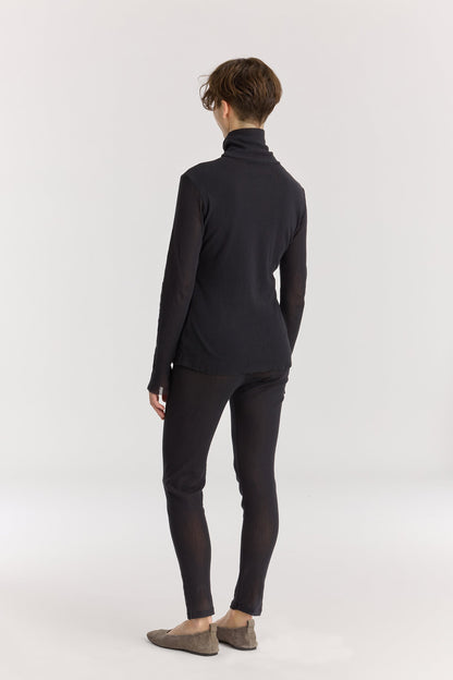 MESH LEGGINGS / BLACK
Elasticized waistband
100% cotton mesh
Cold machine or hand wash, tumble dry low in a mesh bag or dry flat, no bleach
Style Number: MC-LG05
Regular fit
MADE IN USA