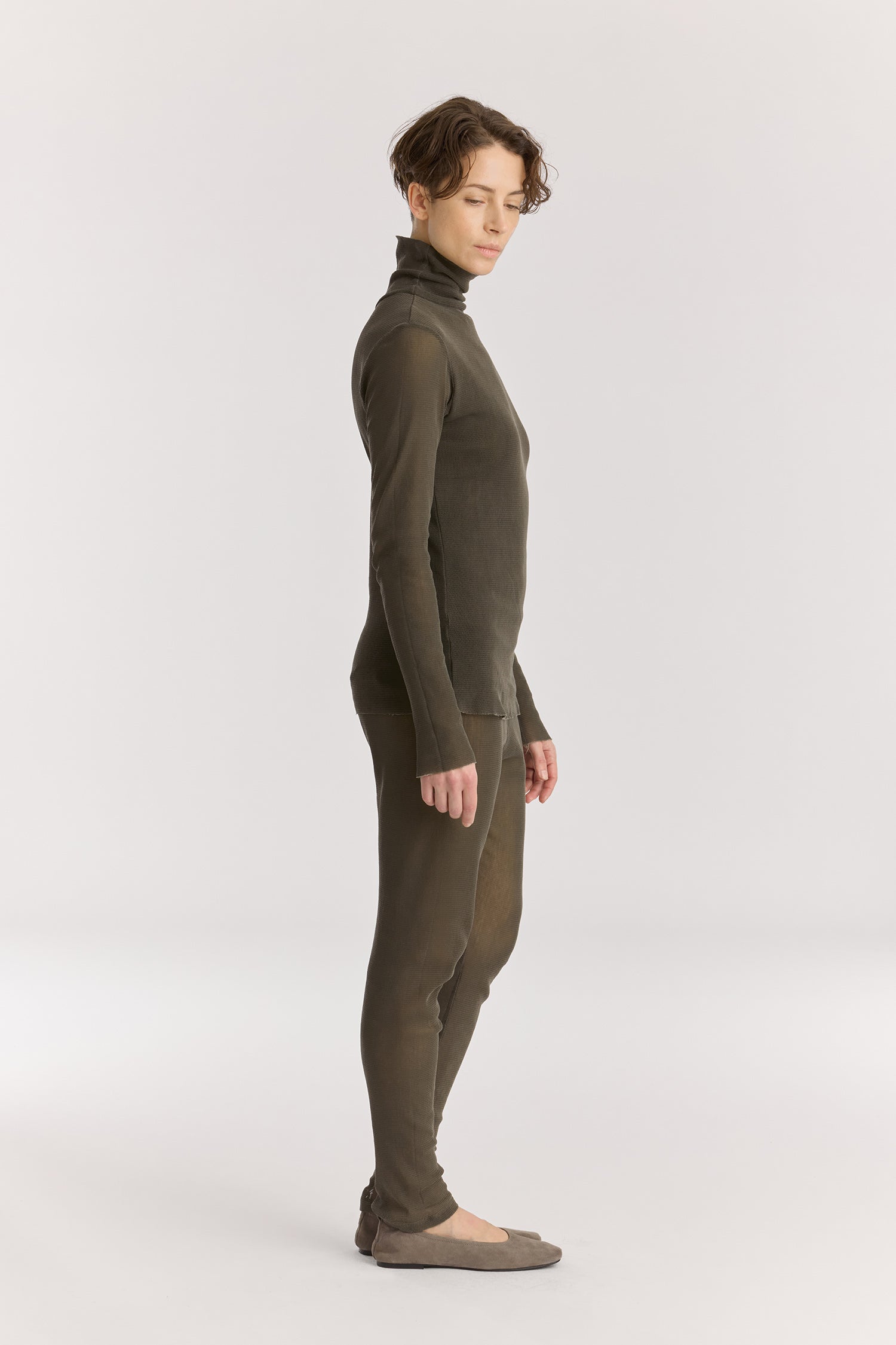 MESH LEGGINGS / SLATE
Elasticized waistband
100% cotton mesh
Cold machine or hand wash, tumble dry low in a mesh bag or dry flat, no bleach
Style Number: MC-LG05
Regular fit
MADE IN USA