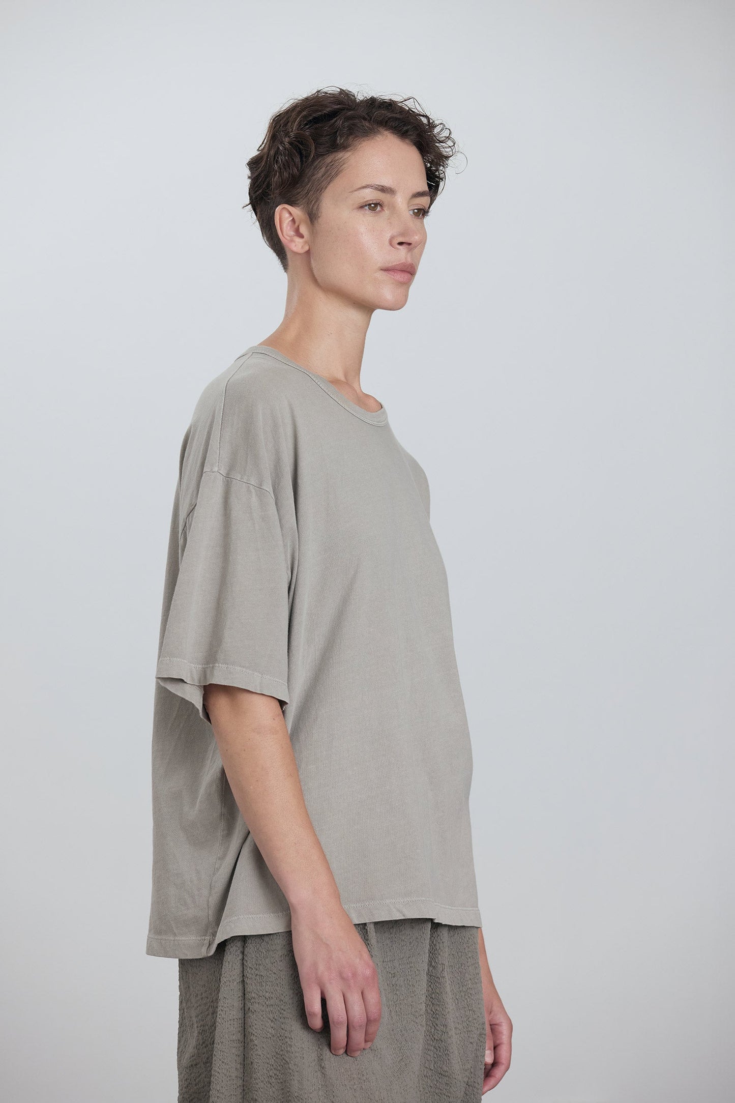 ORGANIC COTTON WIDE SHORT SLEEVE TEE / GREY