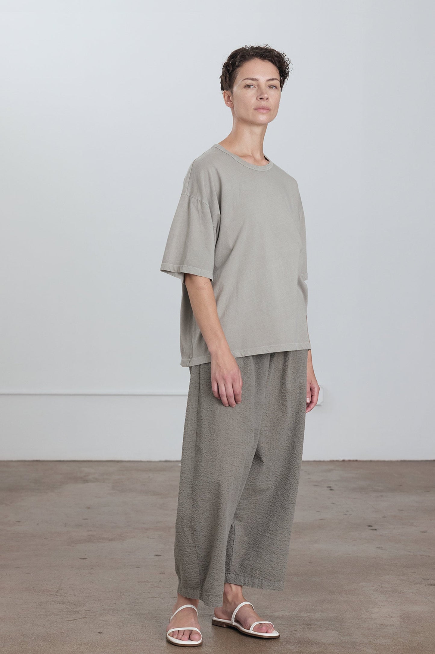 ORGANIC COTTON WIDE SHORT SLEEVE TEE / GREY