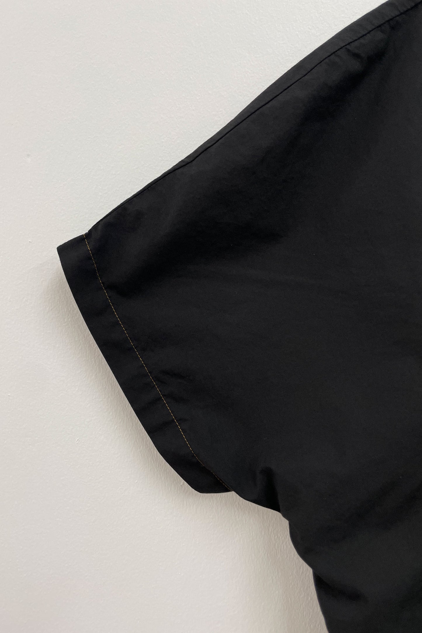 V-NECK TOP / BLACK / OCP-VT15 (CONTRASTED STITCHES)