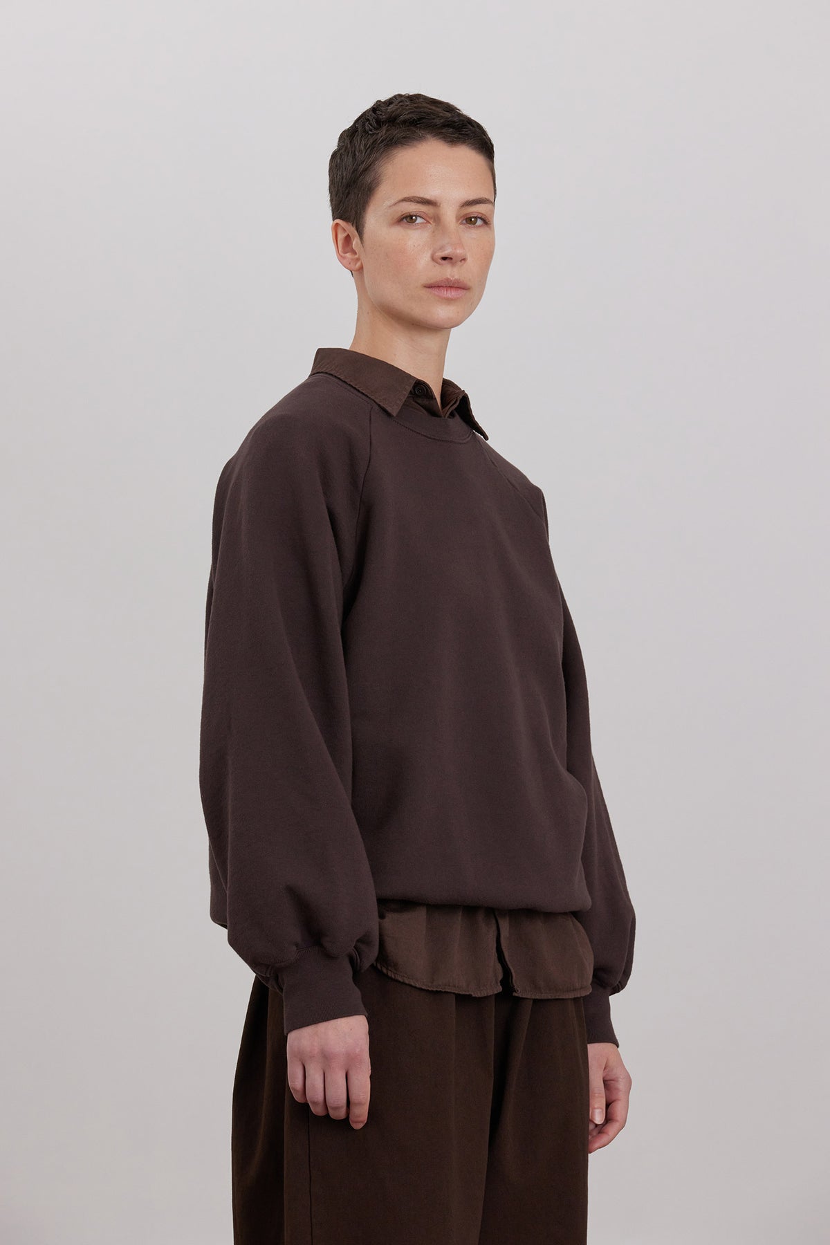 ORGANIC COTTON CASHMERE RAGLAN SWEATSHIRT / DK.CACAO