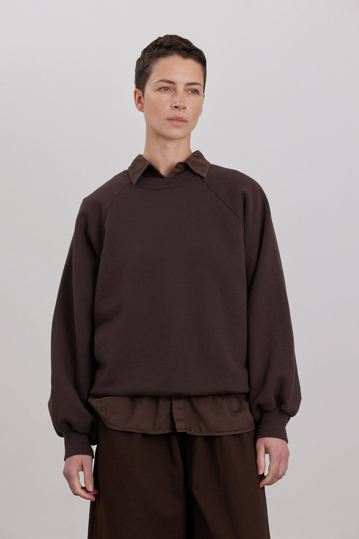 ORGANIC COTTON CASHMERE RAGLAN SWEATSHIRT / DK.CACAO