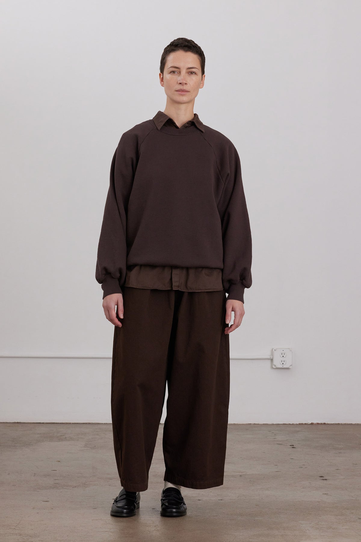 ORGANIC COTTON CASHMERE RAGLAN SWEATSHIRT / DK.CACAO