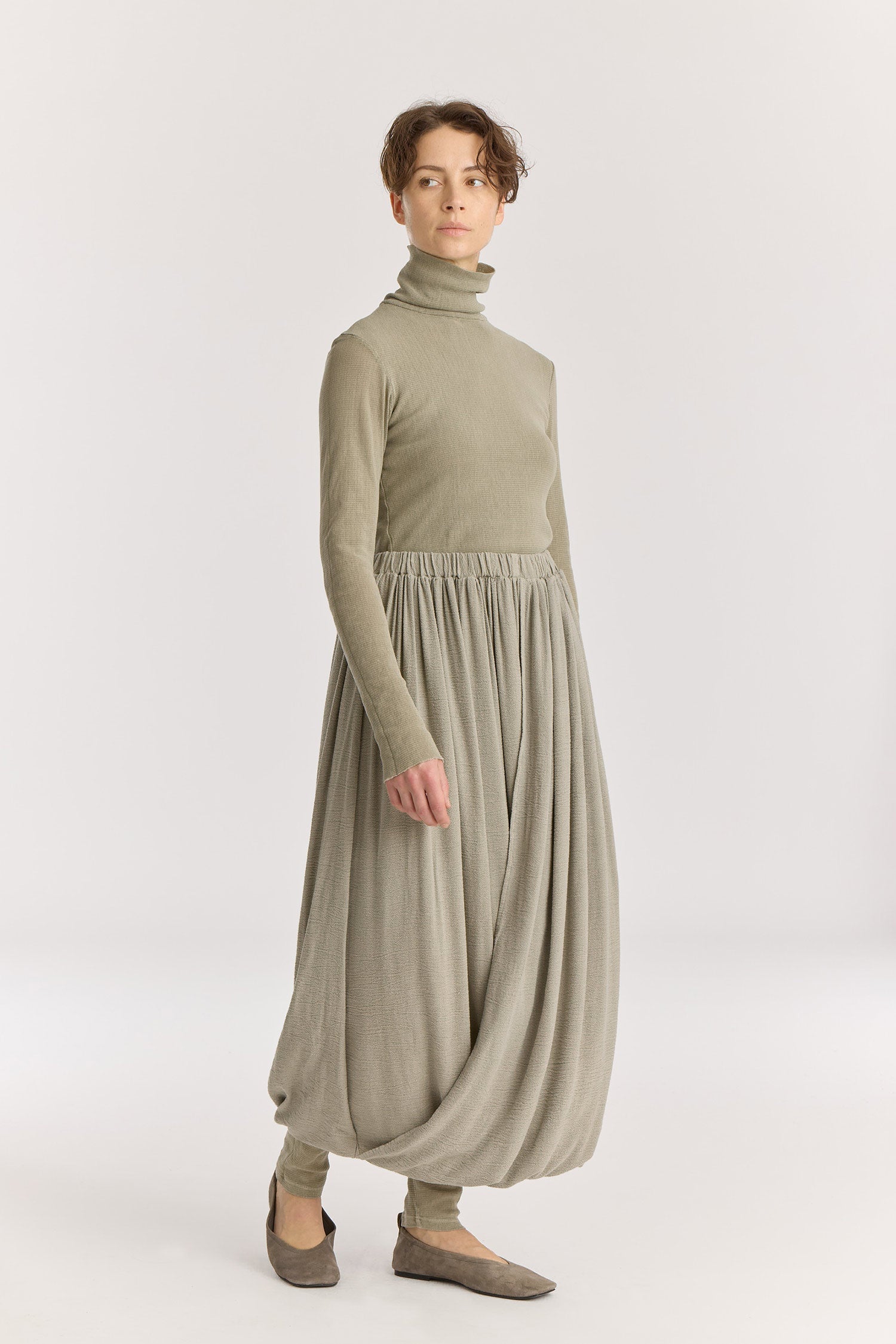 DOUBLE LAYERED DRAPY SKIRT / LIMESTONE
Elasticized waistband
Shirred details across the waist
Double-layered
Textured 50% Rayon 50% Cotton
Cold machine or hand wash, tumble dry low or dry flat, no bleach
Style Number: RC-GS02
Relaxed fit
Made in USA