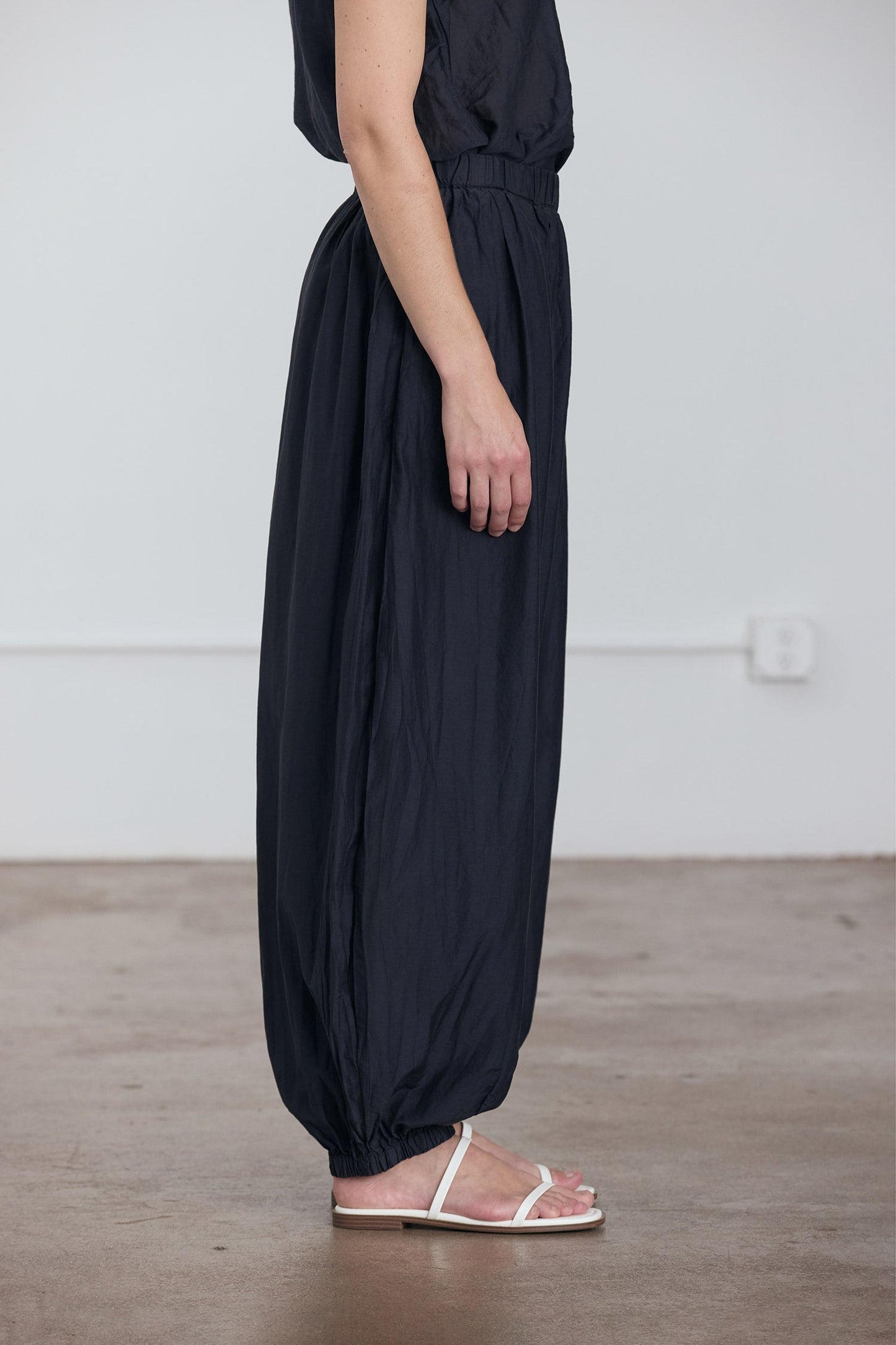 AKARI PANTS / FADED BLACK