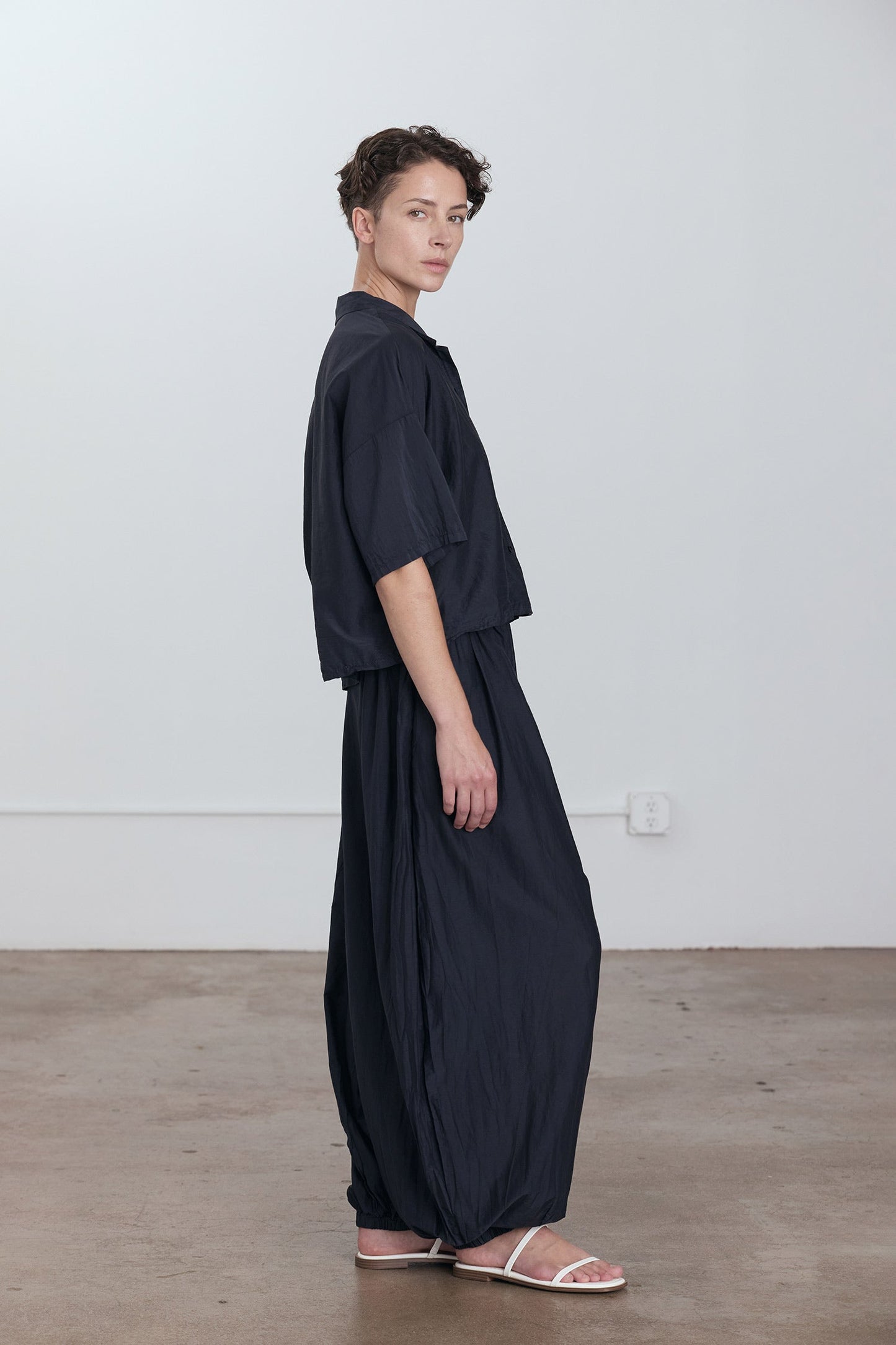 CROPPED SHIRTS / FADED BLACK