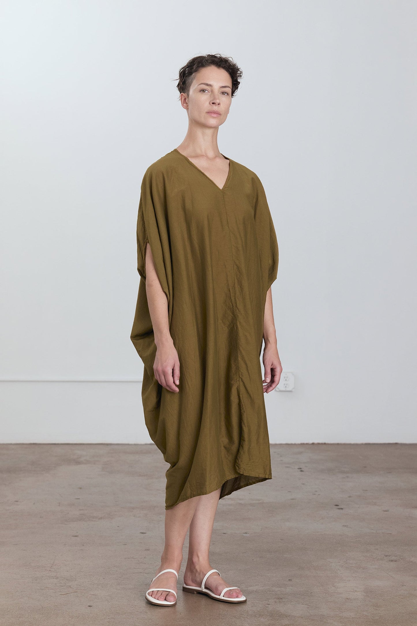 DRAPED DRESS / DK. OLIVE