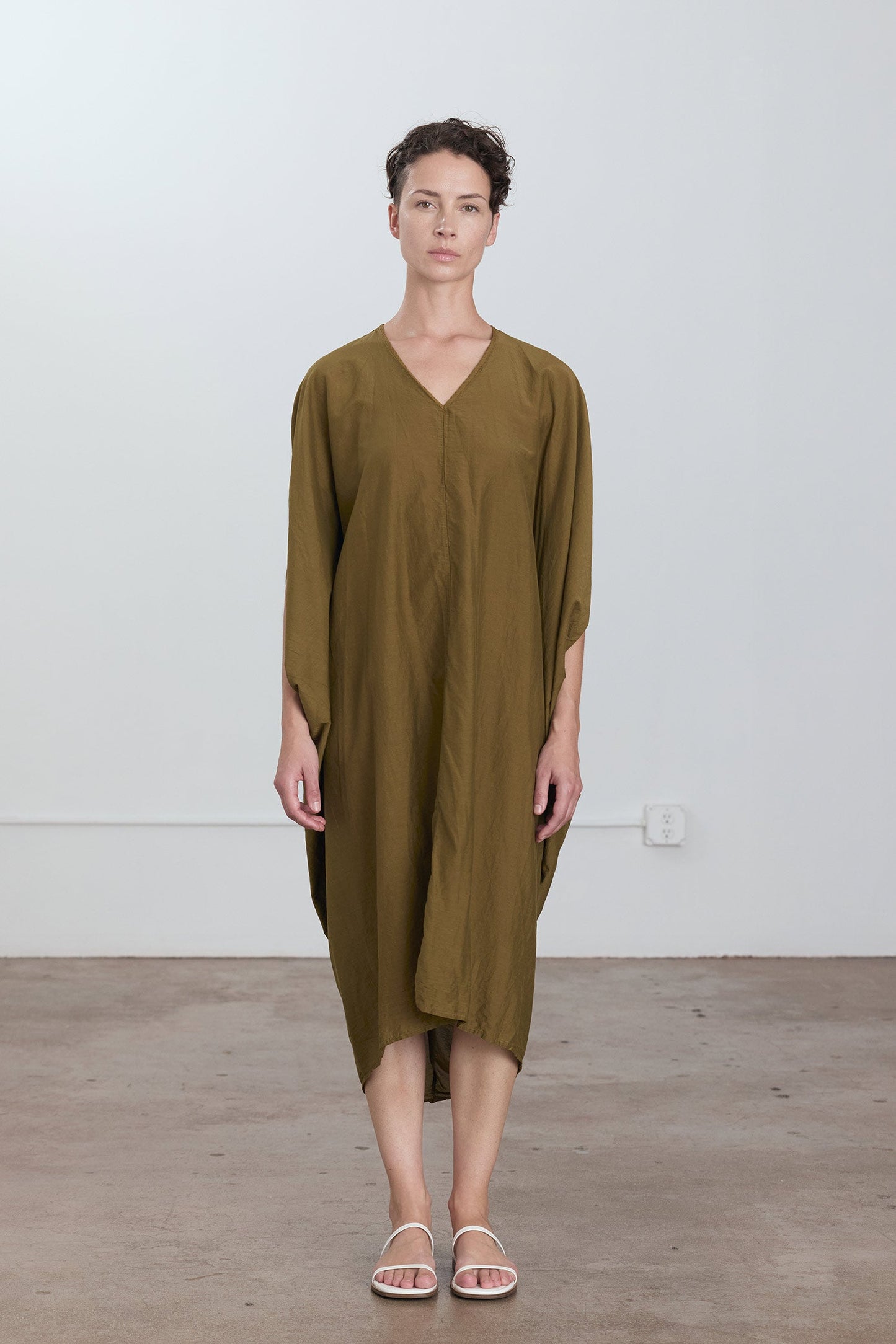 DRAPED DRESS / DK. OLIVE