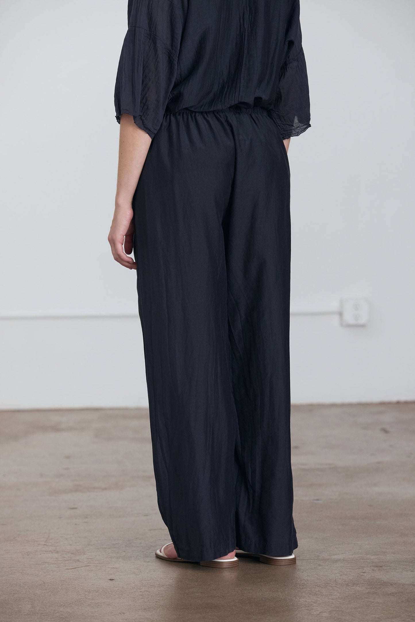 STRAIGHT PANTS / FADED BLACK