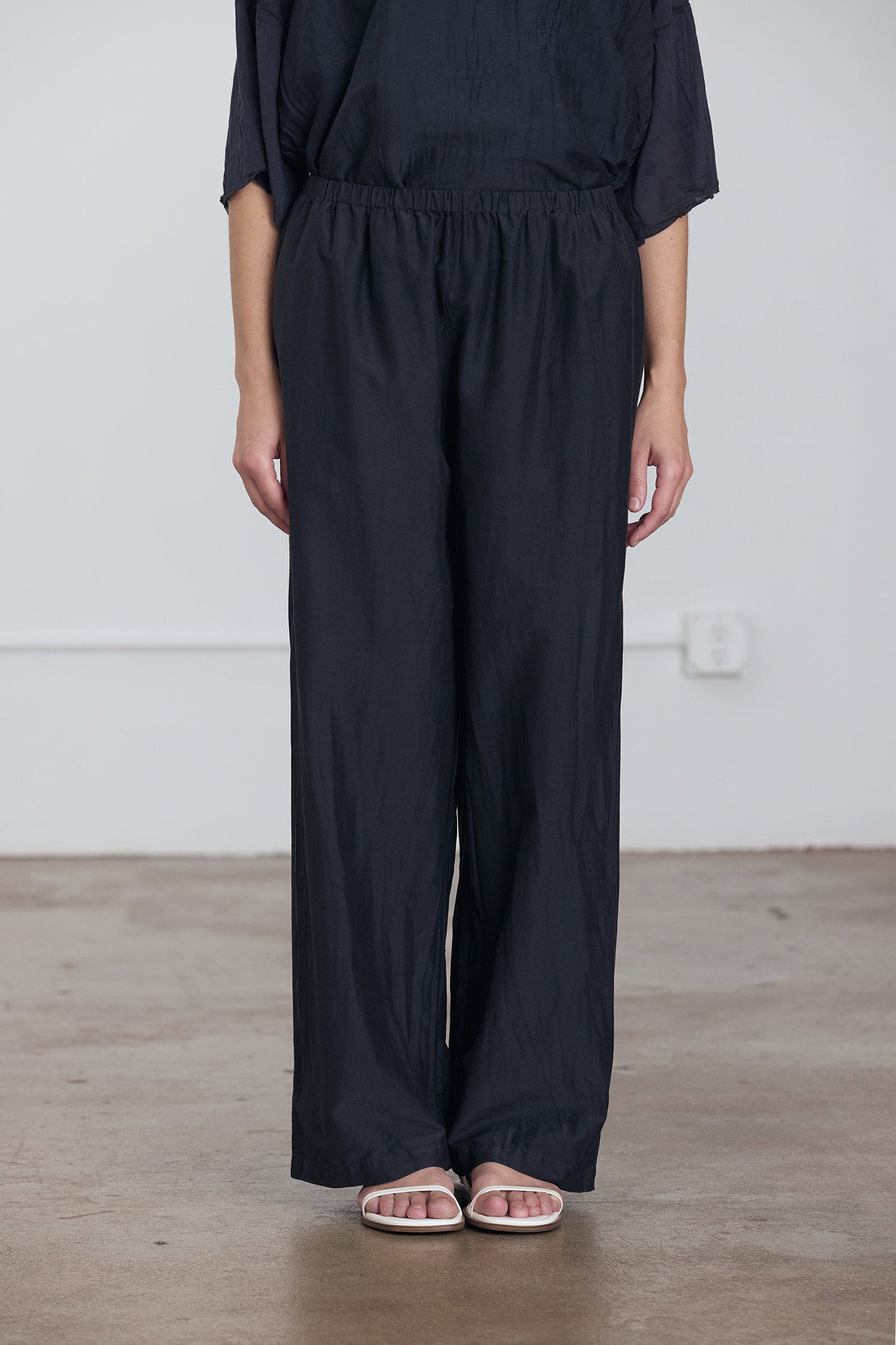 STRAIGHT PANTS / FADED BLACK