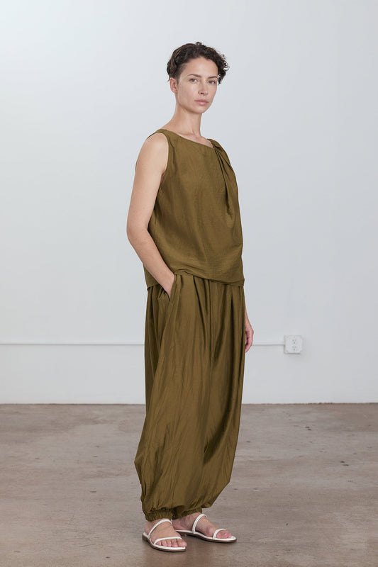 TWISTED TANK TOP / DK. OLIVE