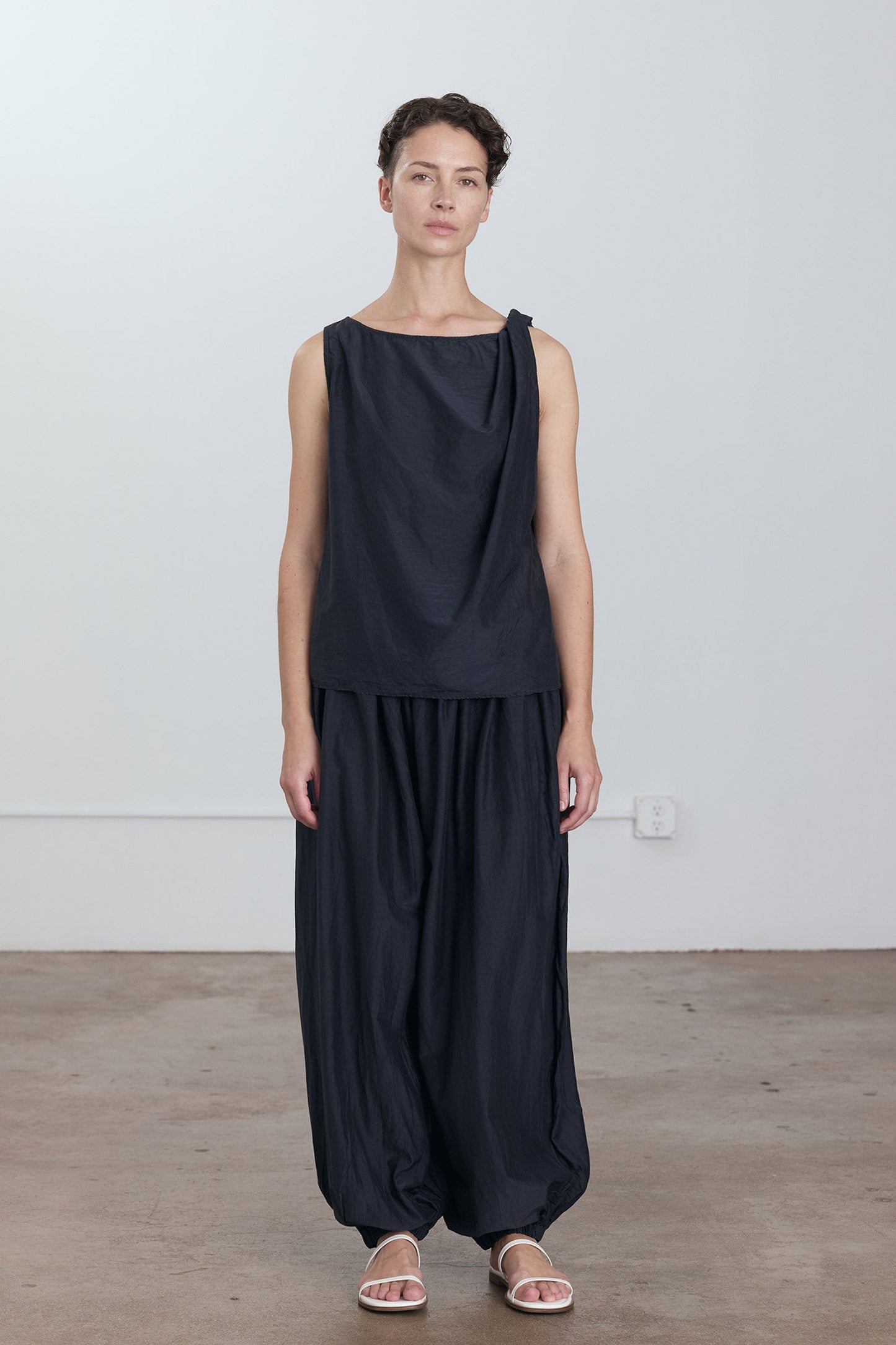 TWISTED TANK TOP / FADED BLACK