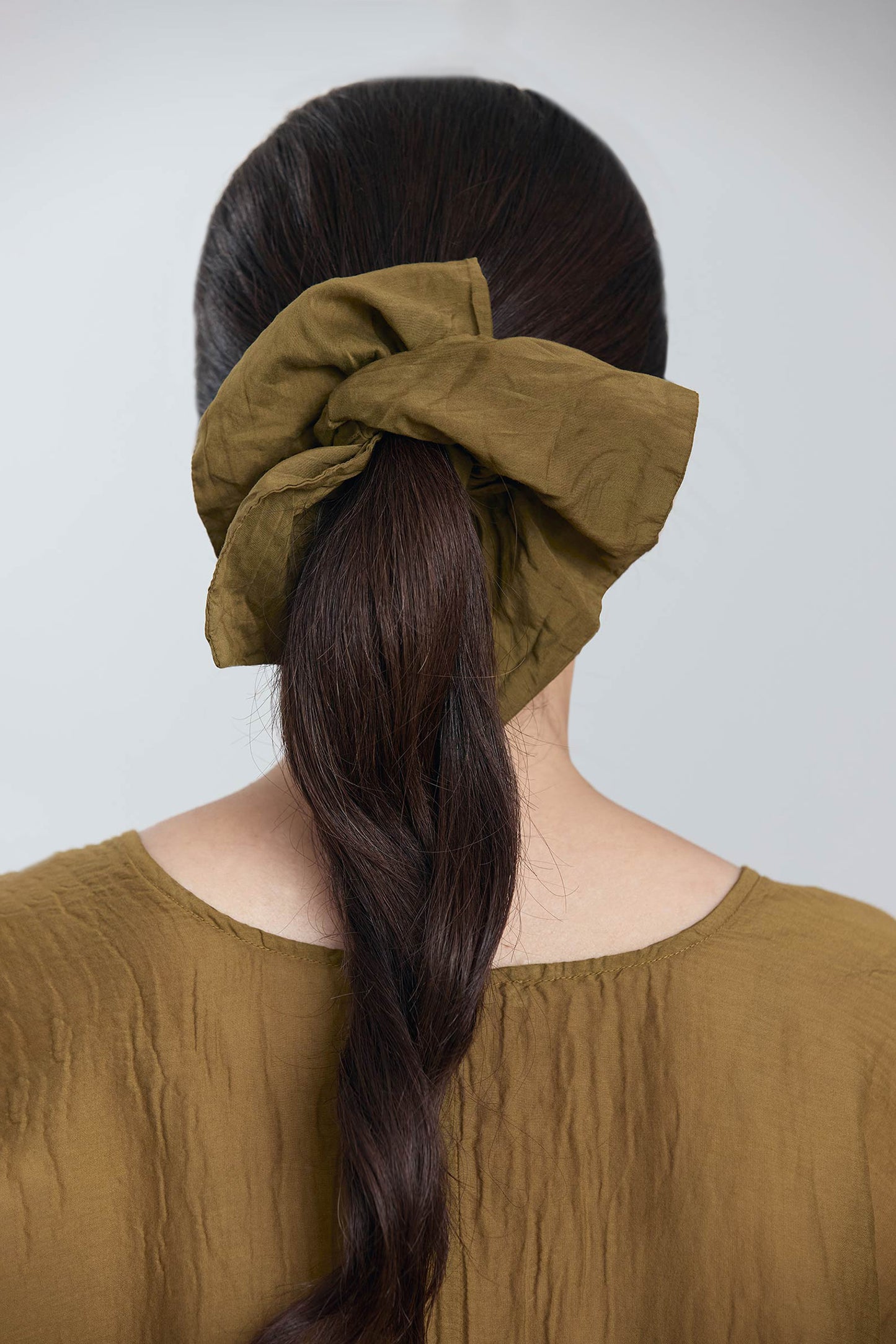 SQUARE SILK COTTON SCRUNCHIES / DK. OLIVE