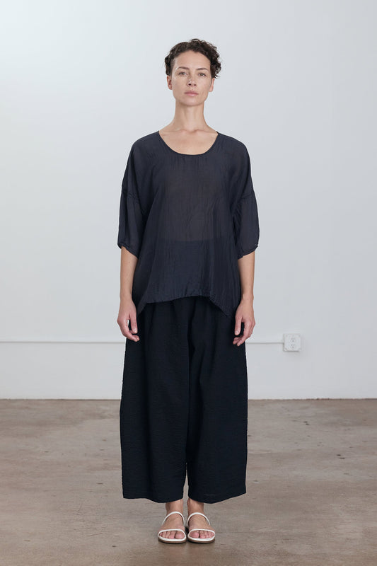 OVERSIZED TOP / FADED BLACK