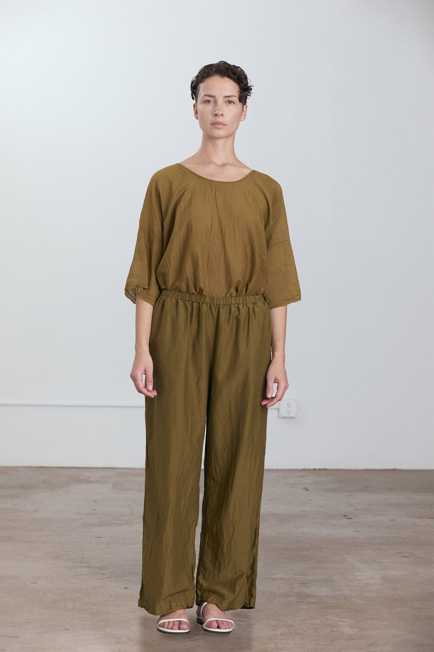 STRAIGHT PANTS / DK. OLIVE