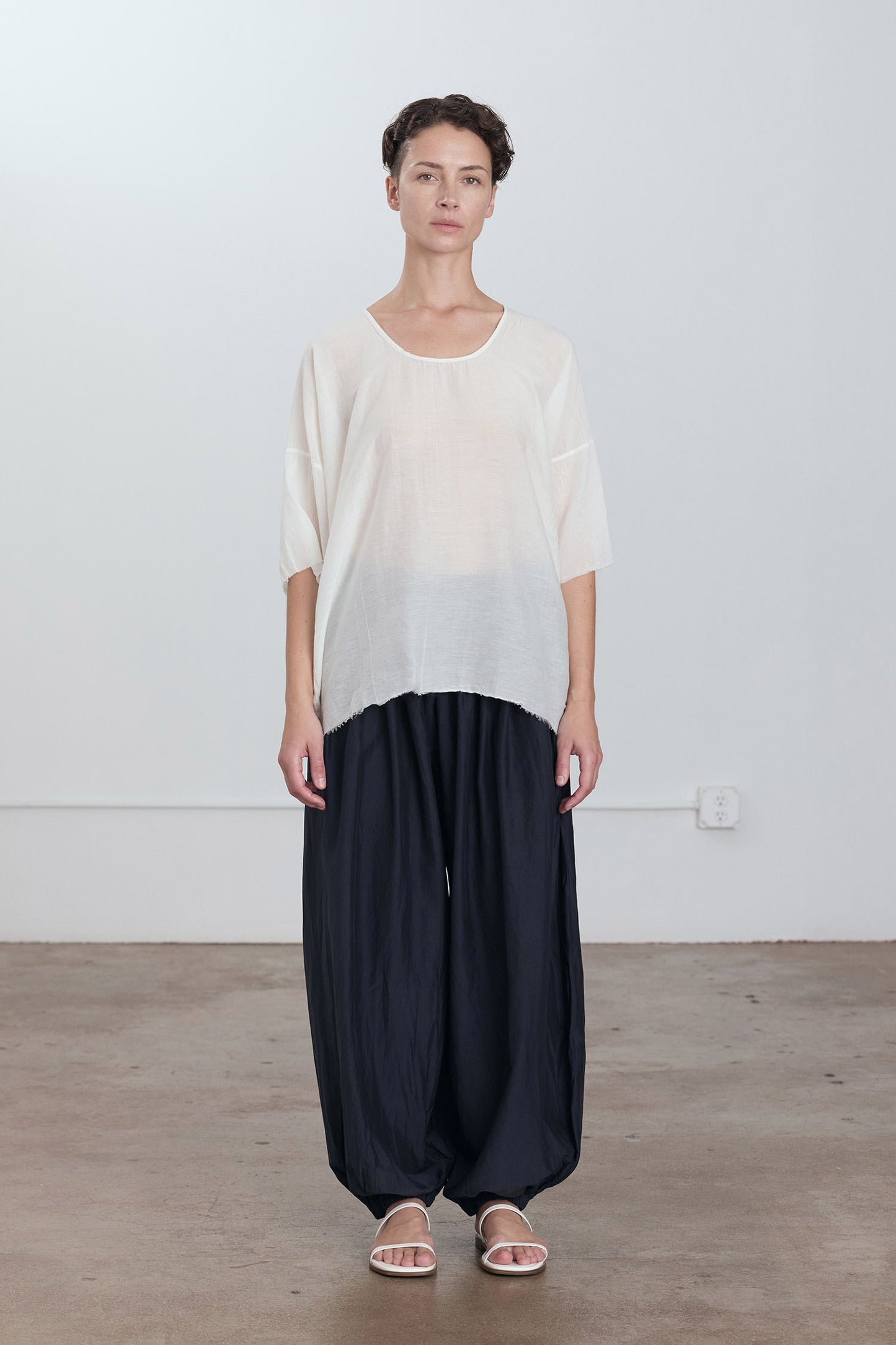 OVERSIZED TOP / WHITE