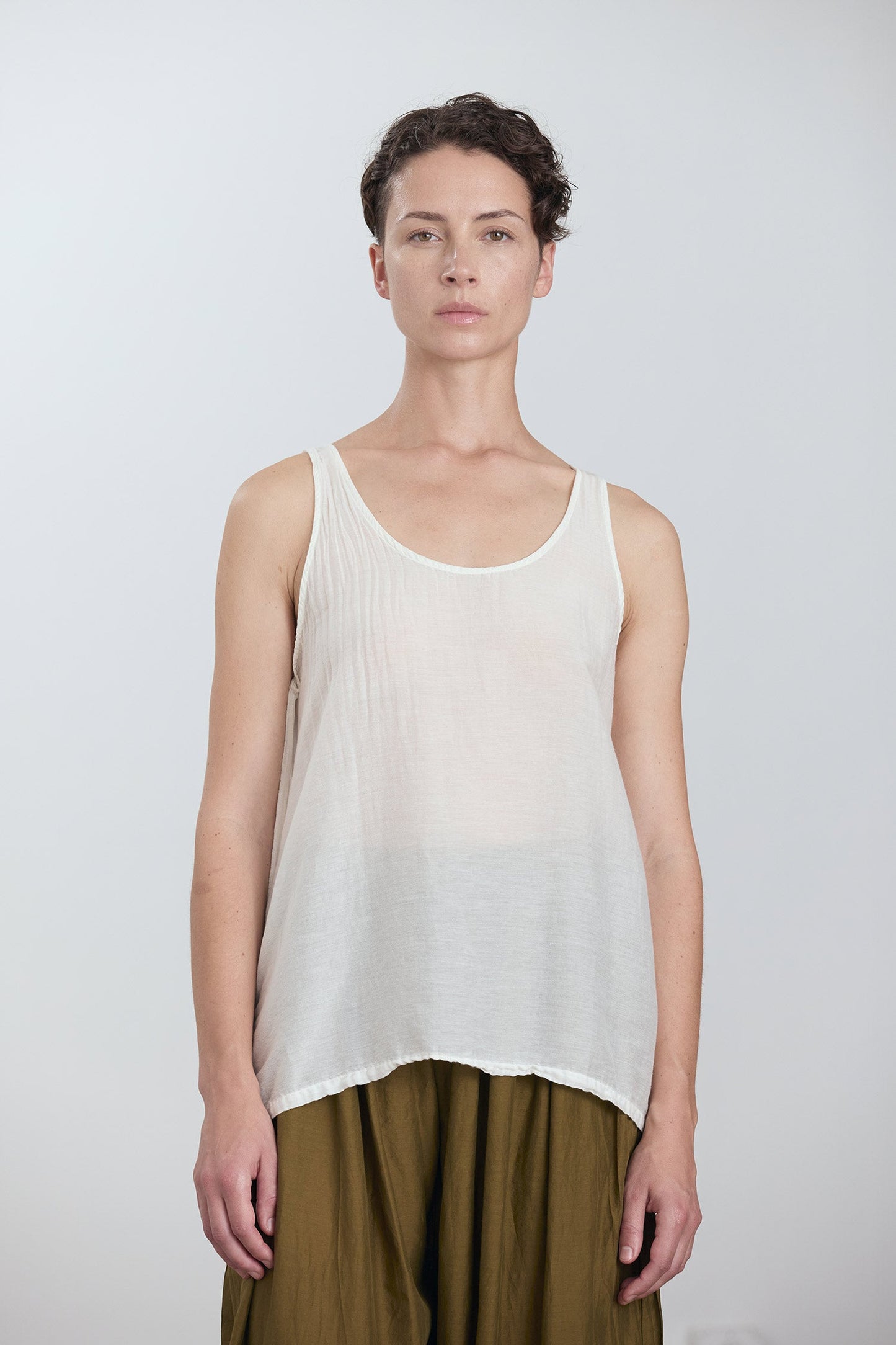 LOOSE TANK TOP / WHITE