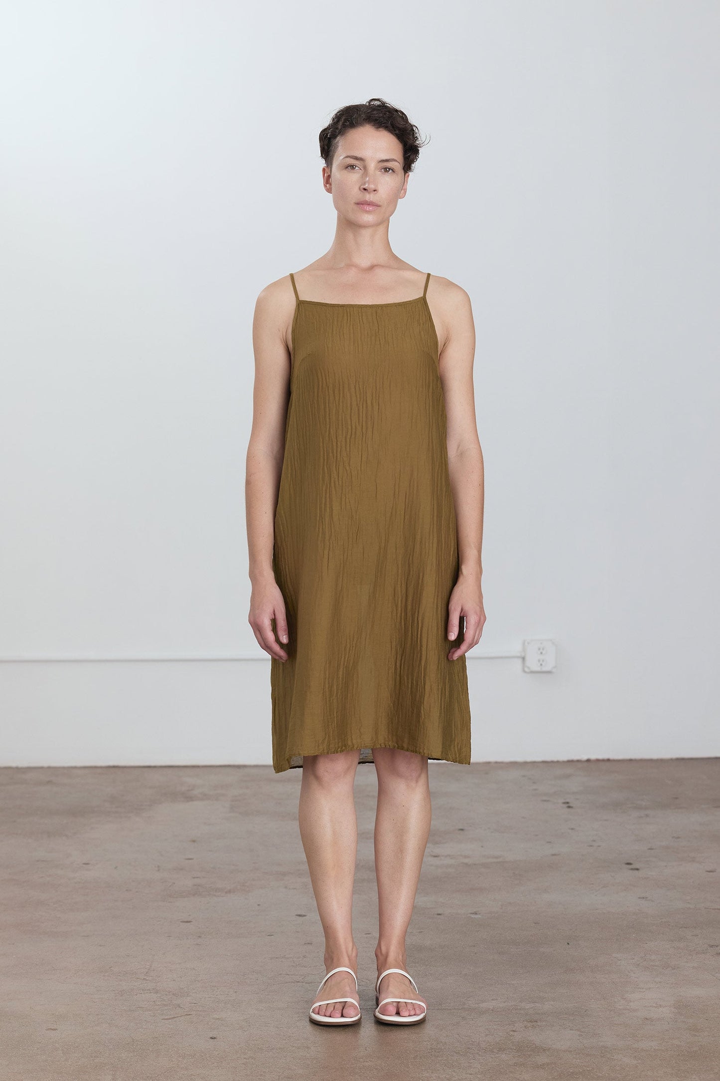 CAMI DRESS / DK. OLIVE