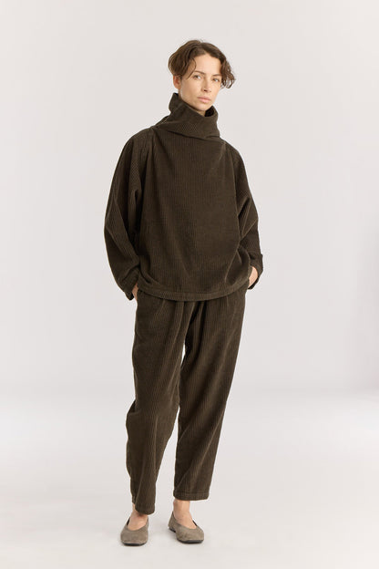 Tube Top / Dark Forest
Dolman sleeve
Boxy shape
100% Cotton wide corduroy
Cold machine or hand wash, tumble dry low or dry flat, no bleach
Style number: WC-TT11
Made in USA
