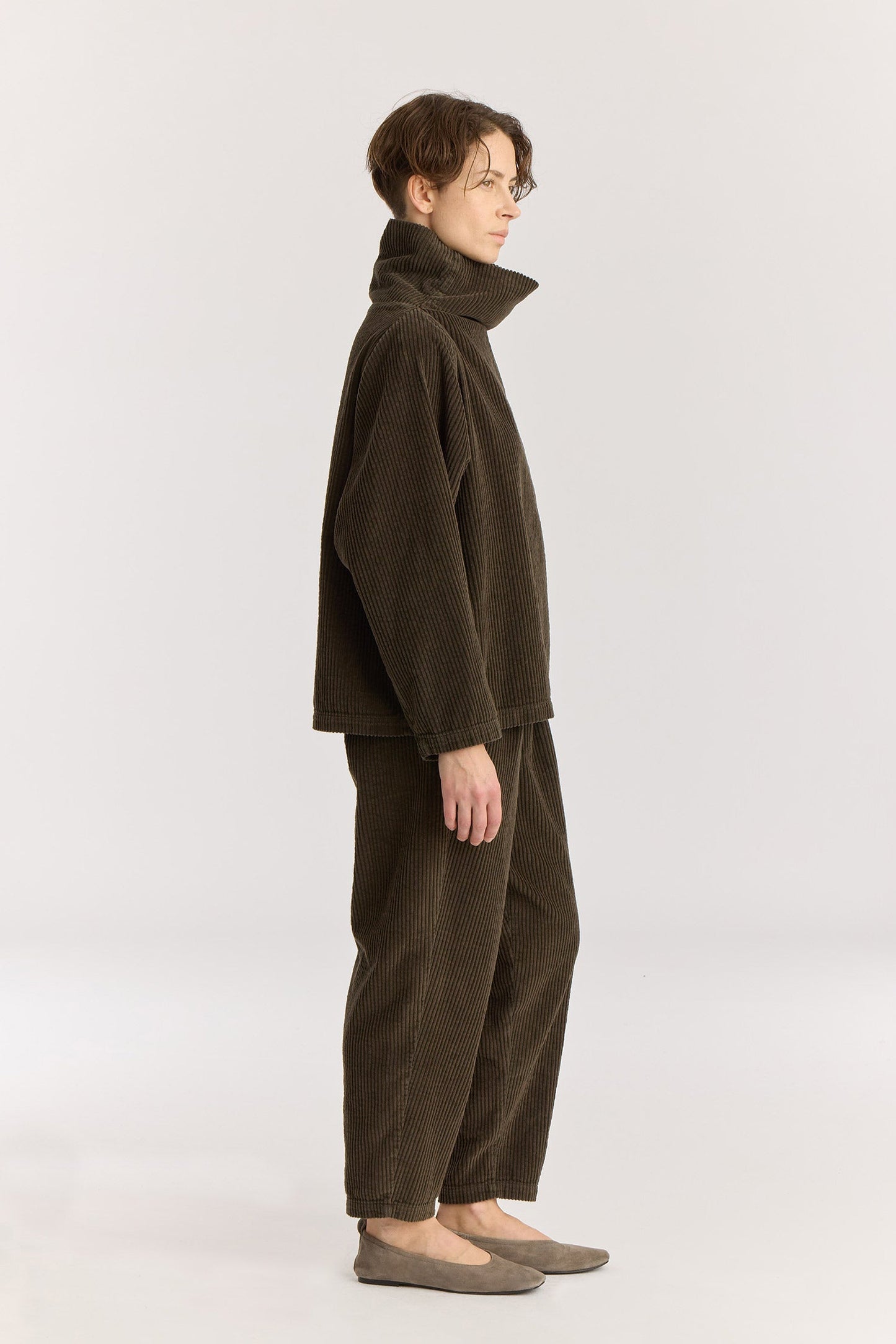 Tube Top / Dark Forest
Dolman sleeve
Boxy shape
100% Cotton wide corduroy
Cold machine or hand wash, tumble dry low or dry flat, no bleach
Style number: WC-TT11
Made in USA