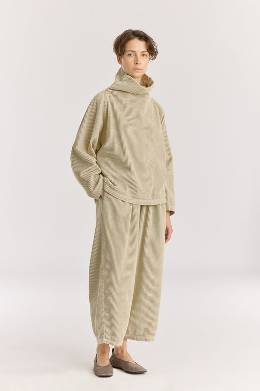 Tube Top / Ivory
Dolman sleeve
Boxy shape
100% Cotton wide corduroy
Cold machine or hand wash, tumble dry low or dry flat, no bleach
Style number: WC-TT11
Made in USA