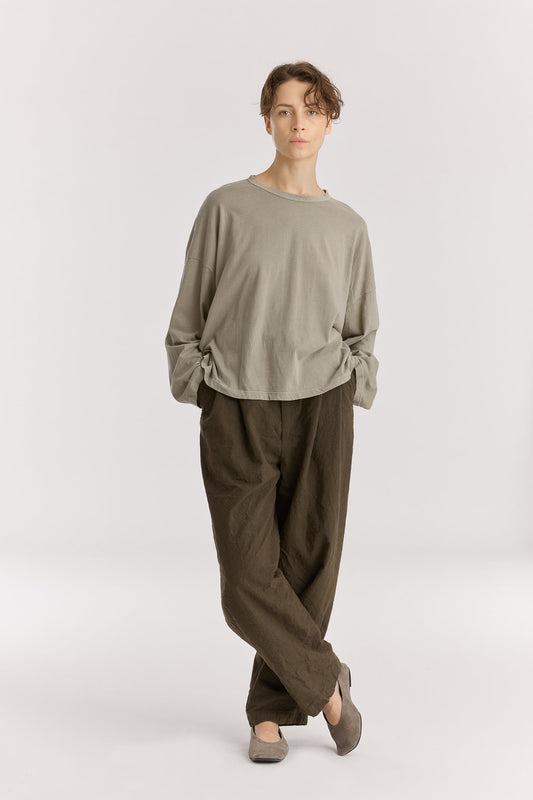Wide Long Sleeve Tee / Lime Stone
Basic crew neck
Boxy silhouette
Soft fabric
100% Organic Cotton jersey
Cold machine or hand wash, tumble dry low or dry flat, no bleach
Style Number: OC-WLT28
Relaxed fit
Made in USA