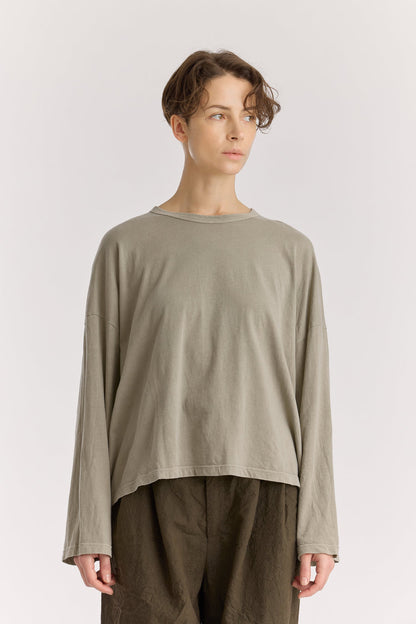Wide Long Sleeve Tee / Lime Stone
Basic crew neck
Boxy silhouette
Soft fabric
100% Organic Cotton jersey
Cold machine or hand wash, tumble dry low or dry flat, no bleach
Style Number: OC-WLT28
Relaxed fit
Made in USA