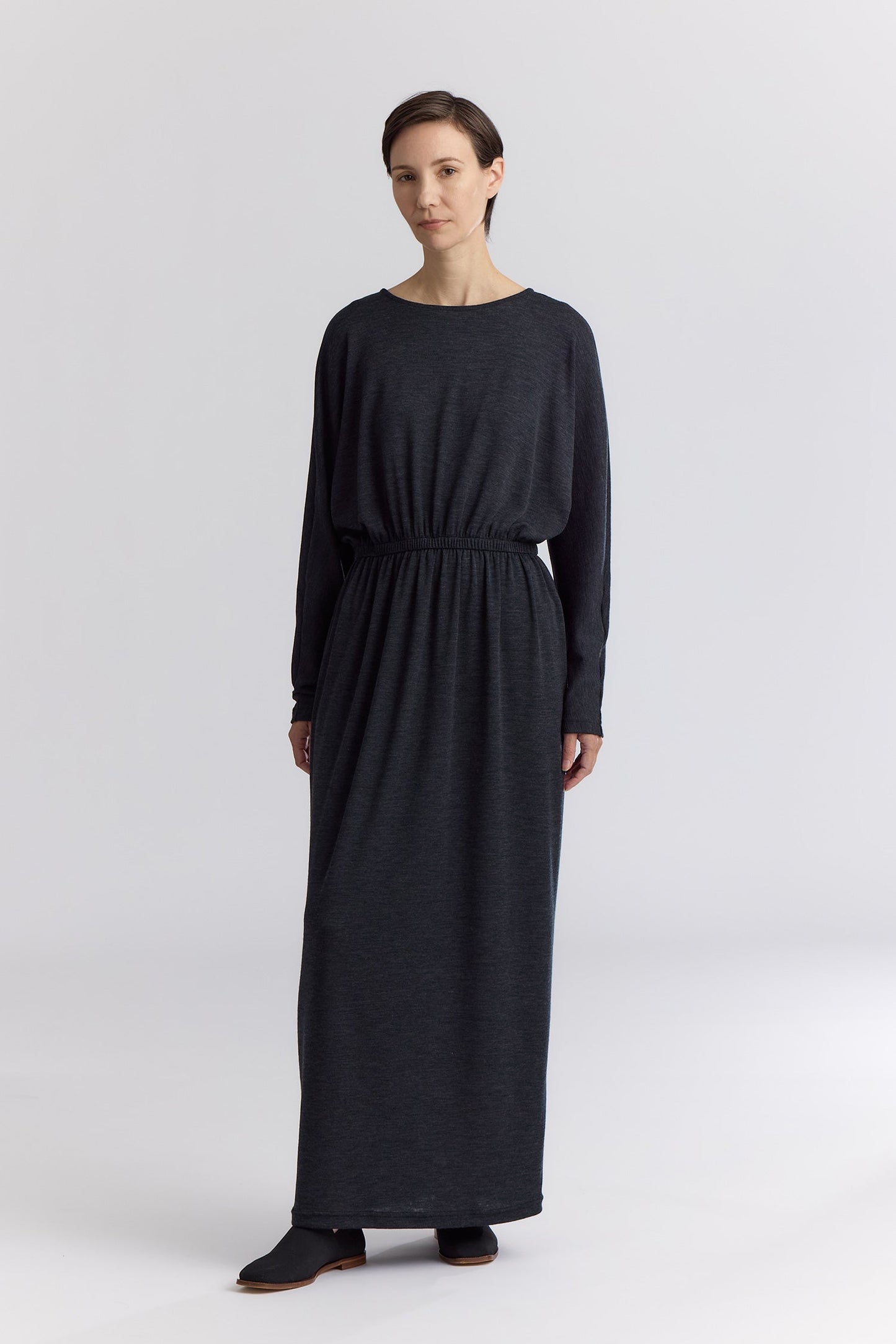 WASHABLE WOOL I-DRESS / DK. GREY