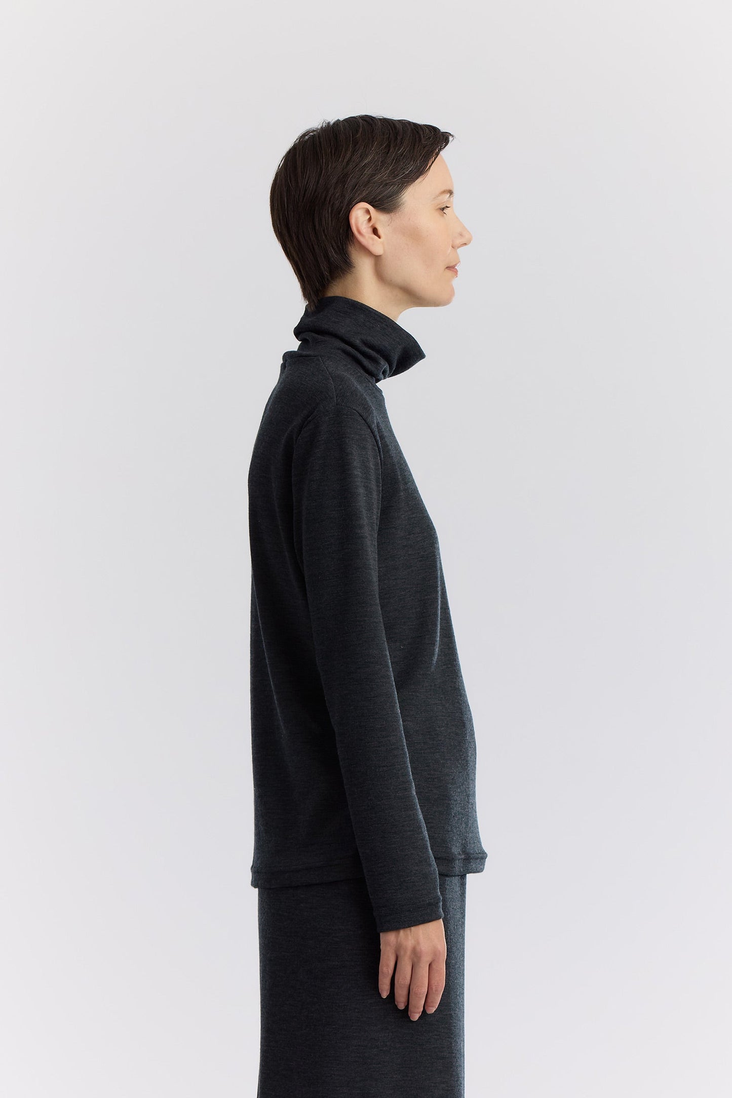 WASHABLE WOOL TURTLE NECK / DK. GREY