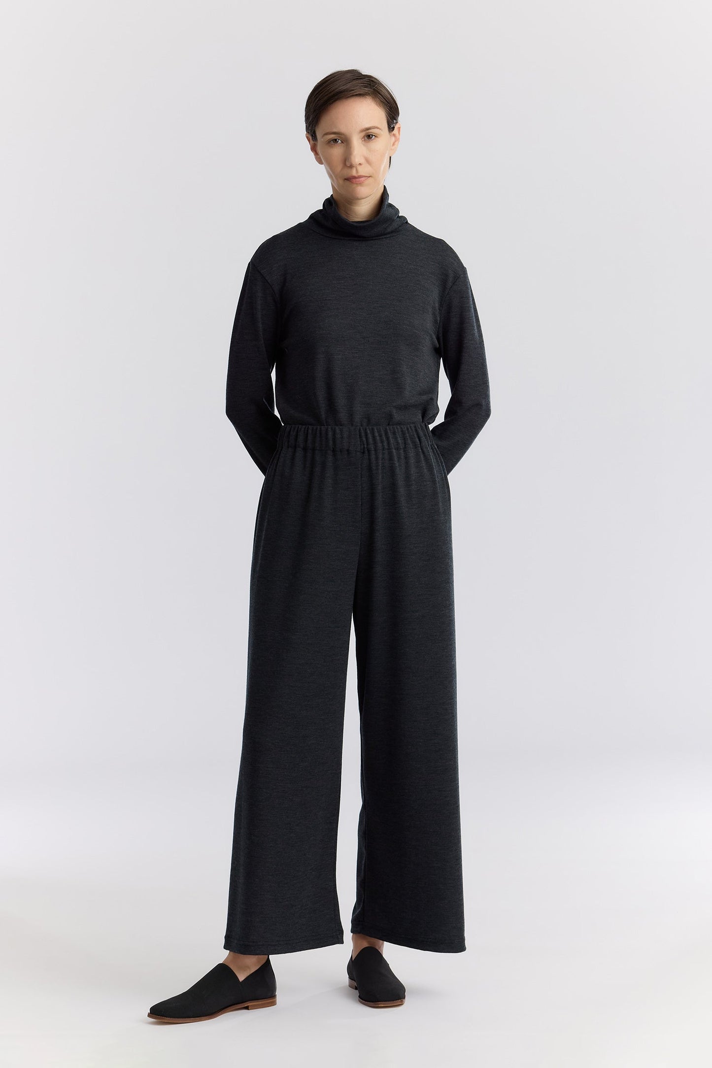 WASHABLE WOOL STRAIGHT PANTS / DK. GREY