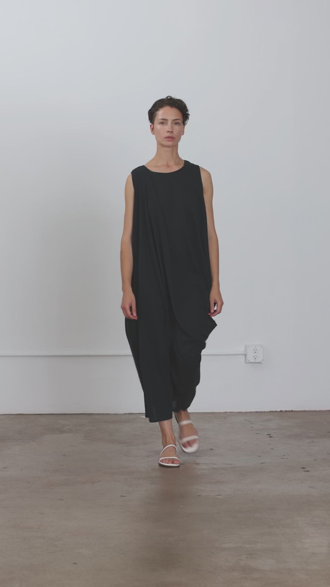 GREEK COLUMN DRESS / SUMI BLACK – BLACK CRANE
