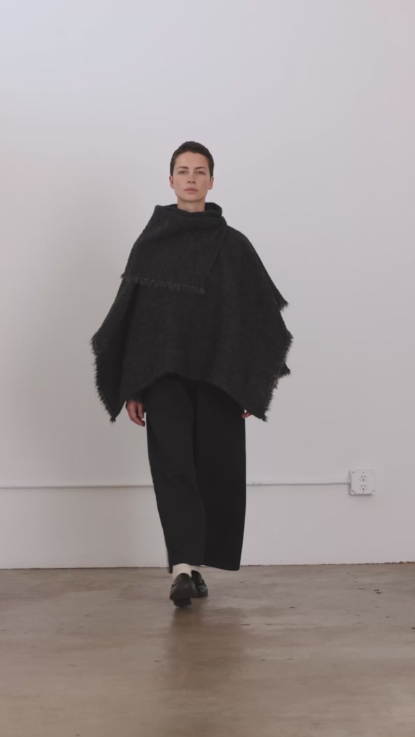 Women – BLACK CRANE