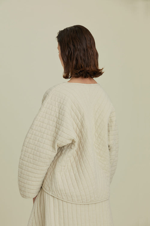 QUILTED V-NECK TOP / IVORY