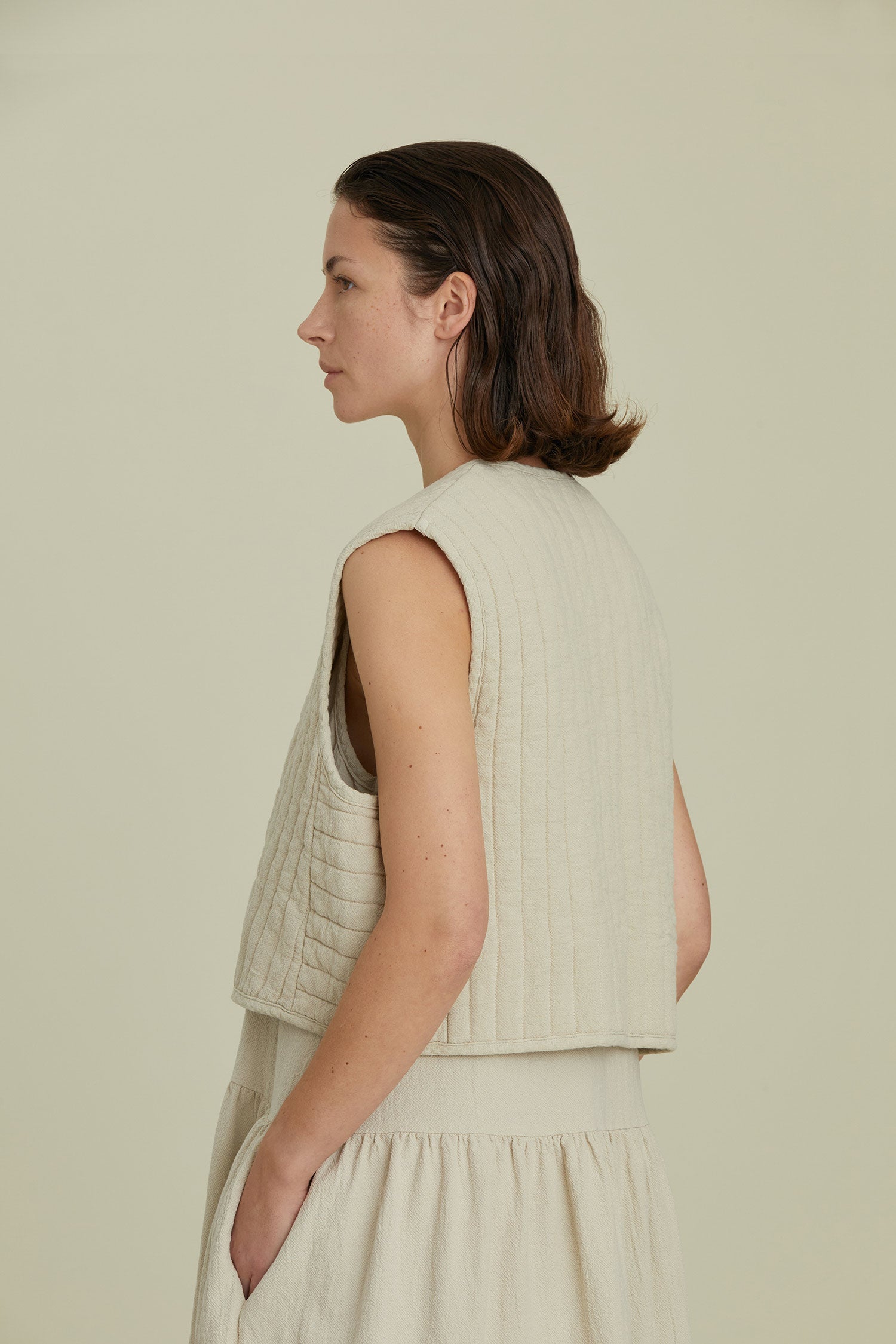 QUILTED VEST / IVORY