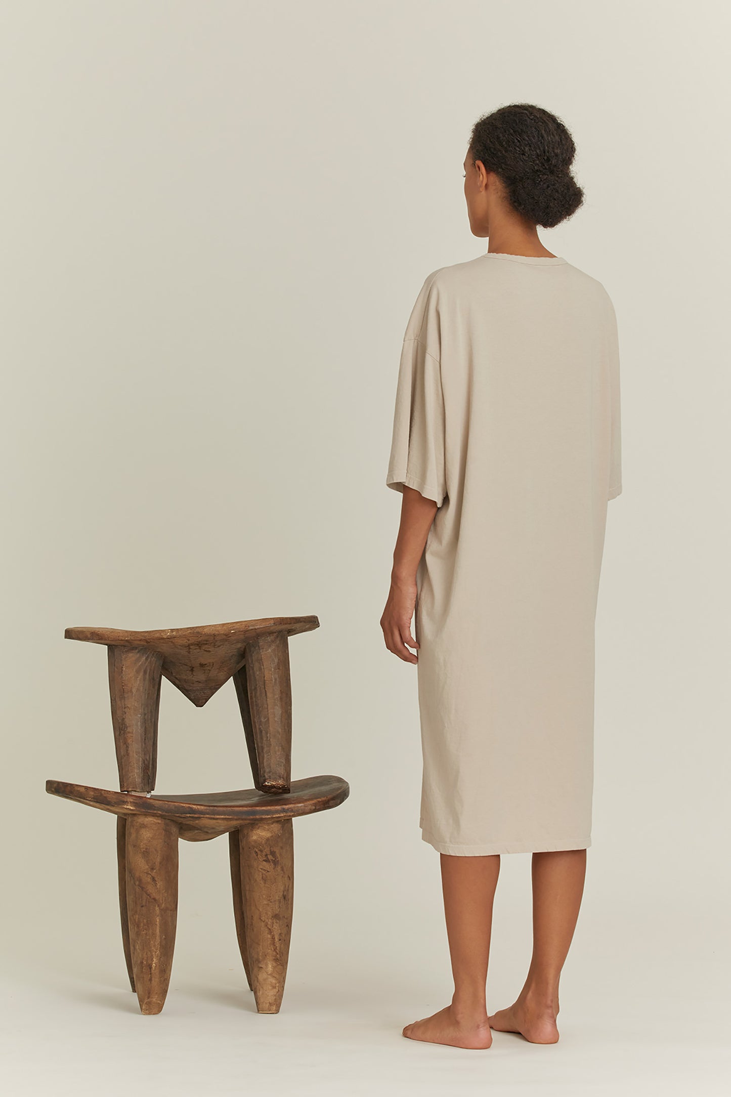 ONLINE EXCLUSIVE ORGANIC DRESS / TAUPE