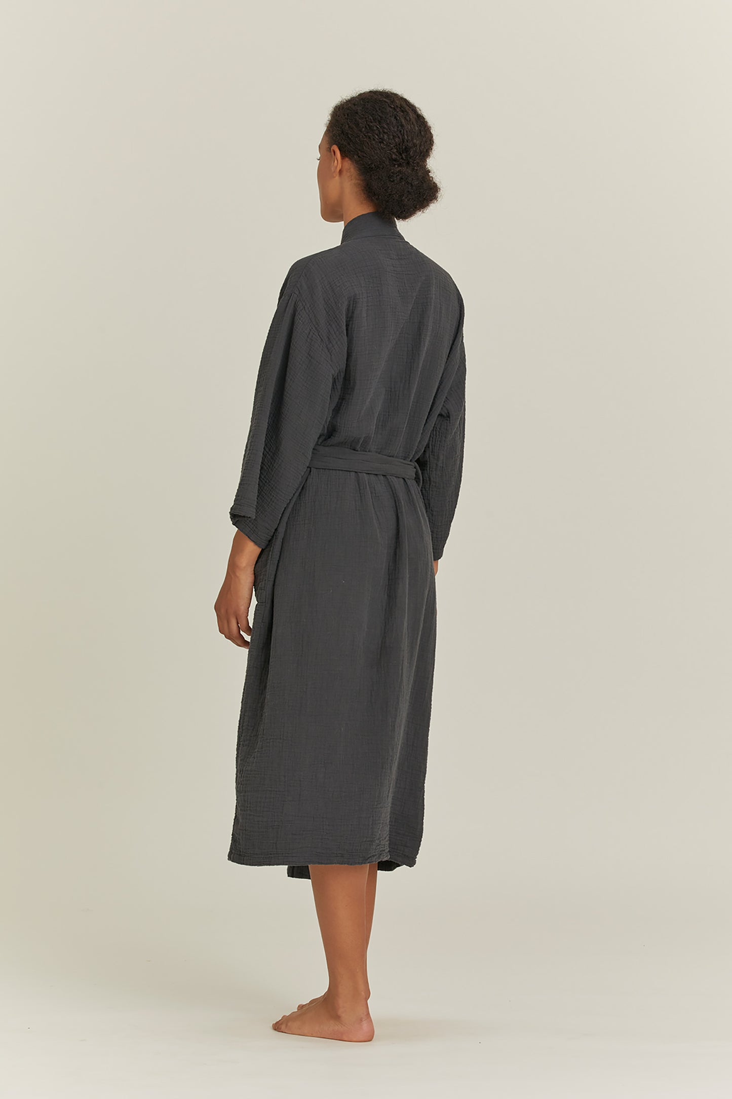 ONLINE EXCLUSIVE ORGANIC ROBE / BLACK