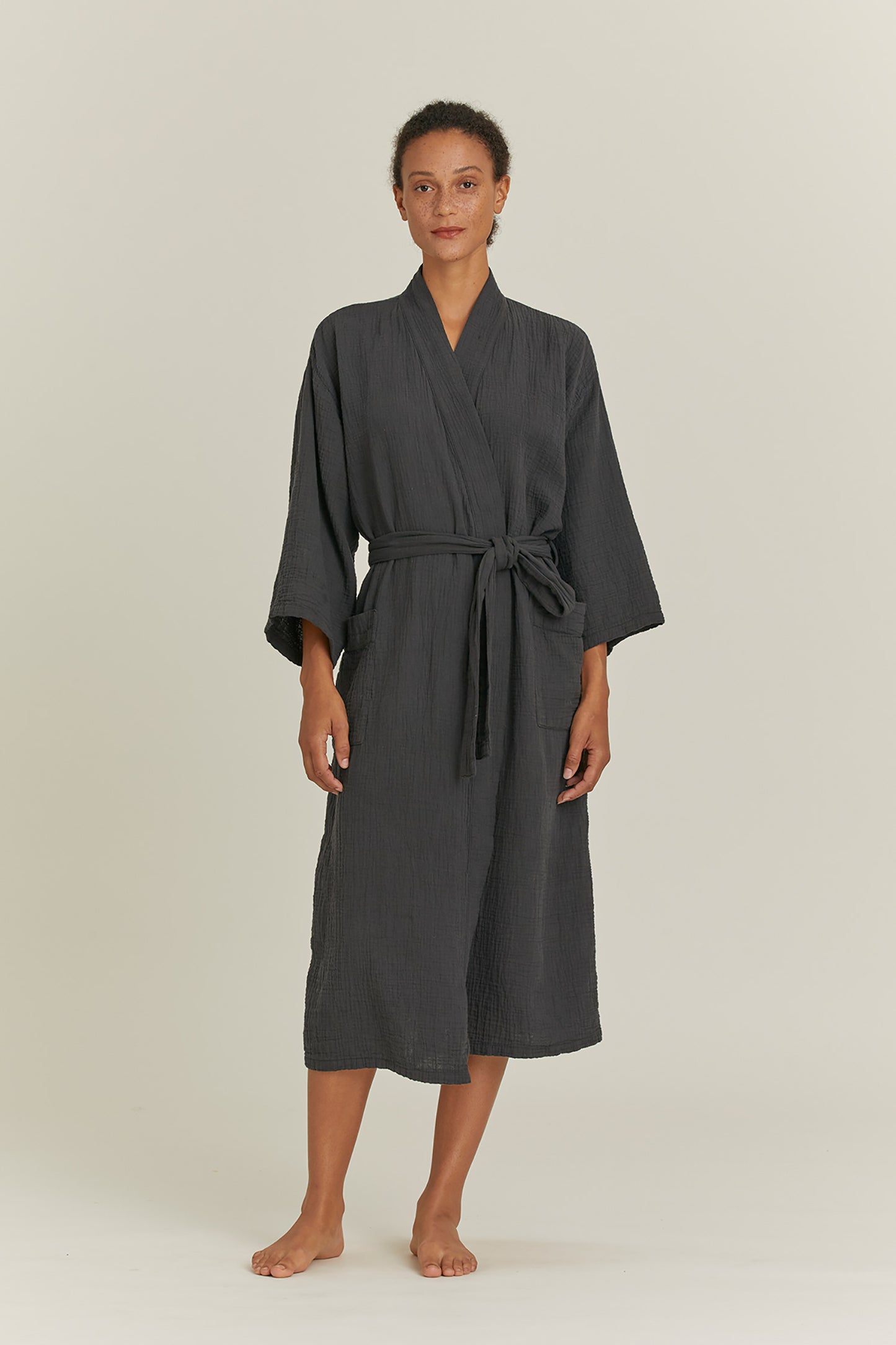 ONLINE EXCLUSIVE ORGANIC ROBE / BLACK